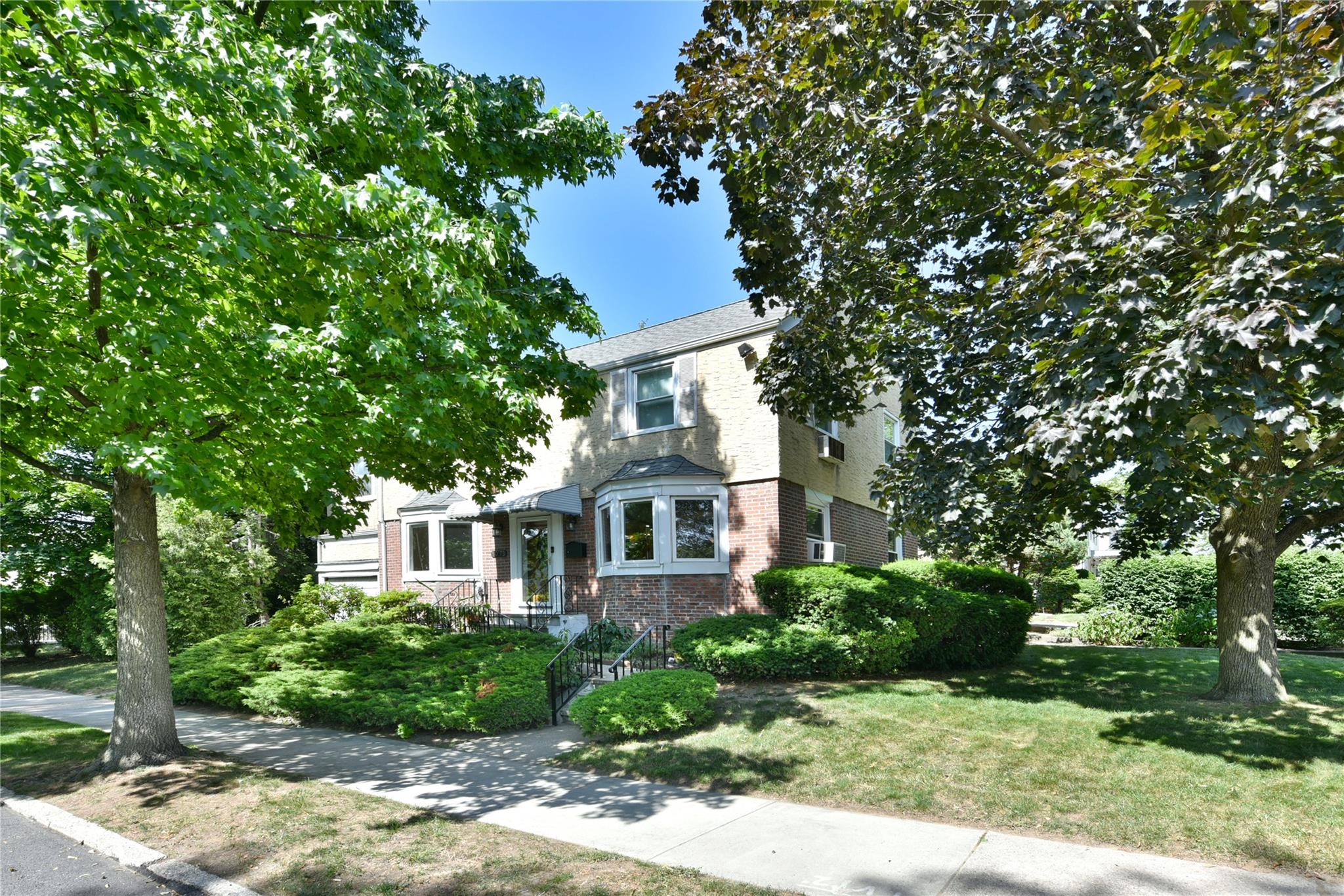 80-73 210 Street, Hollis Hills, NY 11427