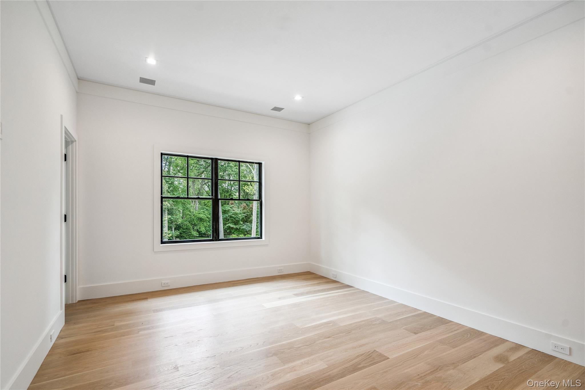 63 Fruitledge Road, Brookville, NY 11545