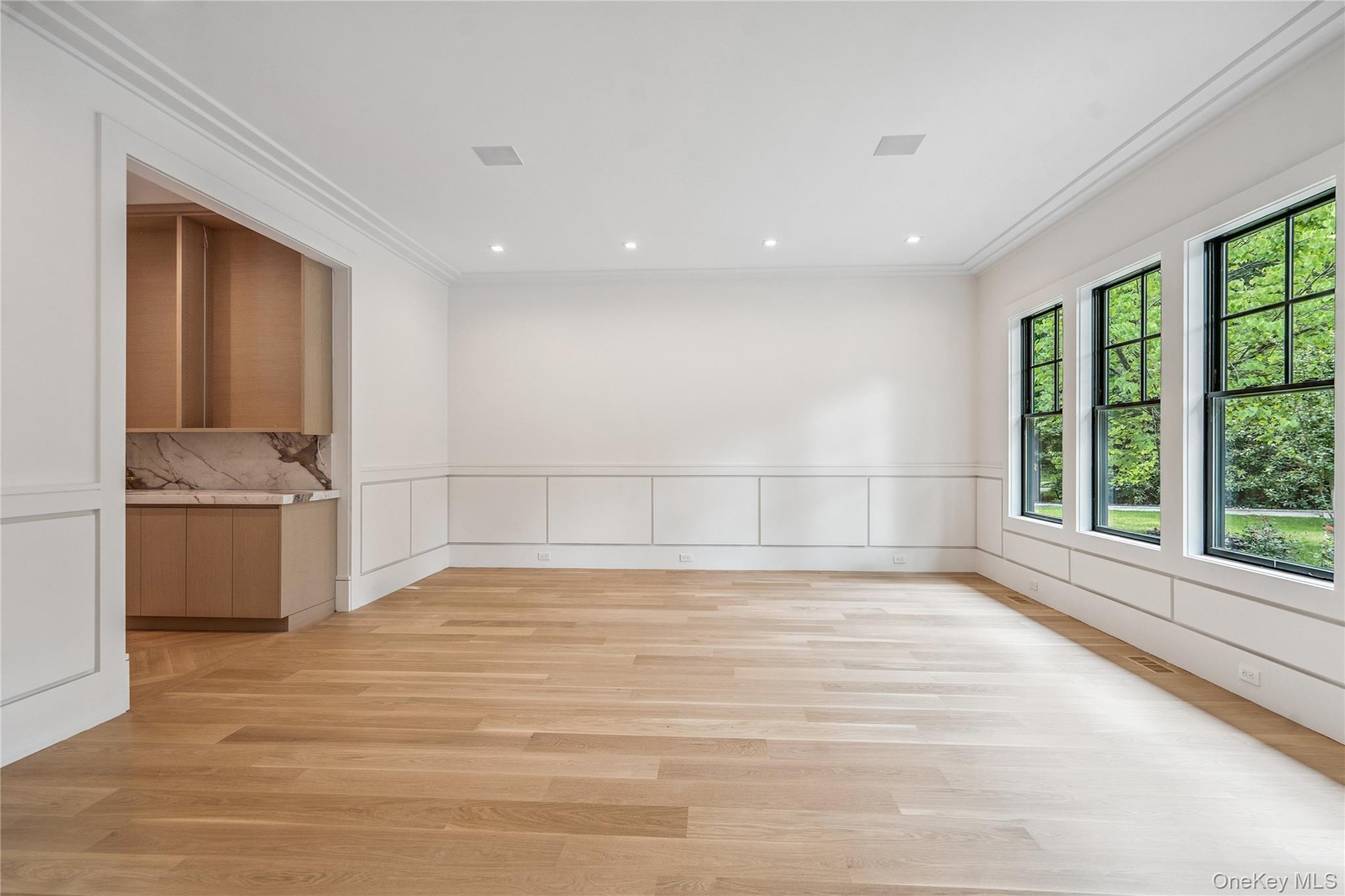 63 Fruitledge Road, Brookville, NY 11545