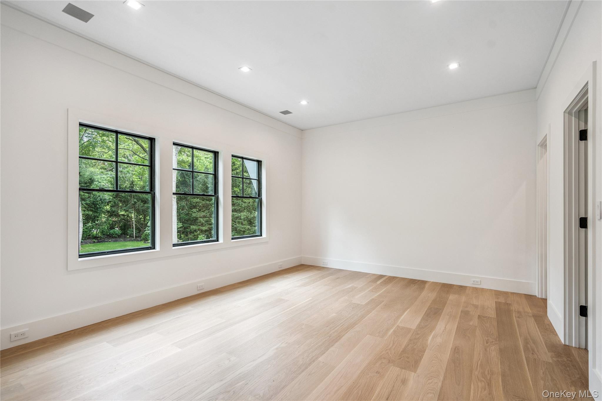 63 Fruitledge Road, Brookville, NY 11545