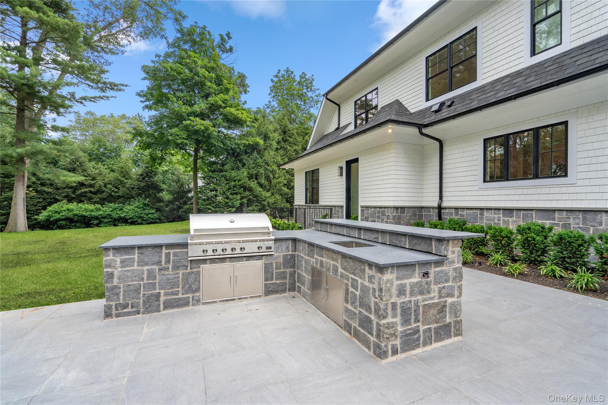 63 Fruitledge Road, Brookville, NY 11545