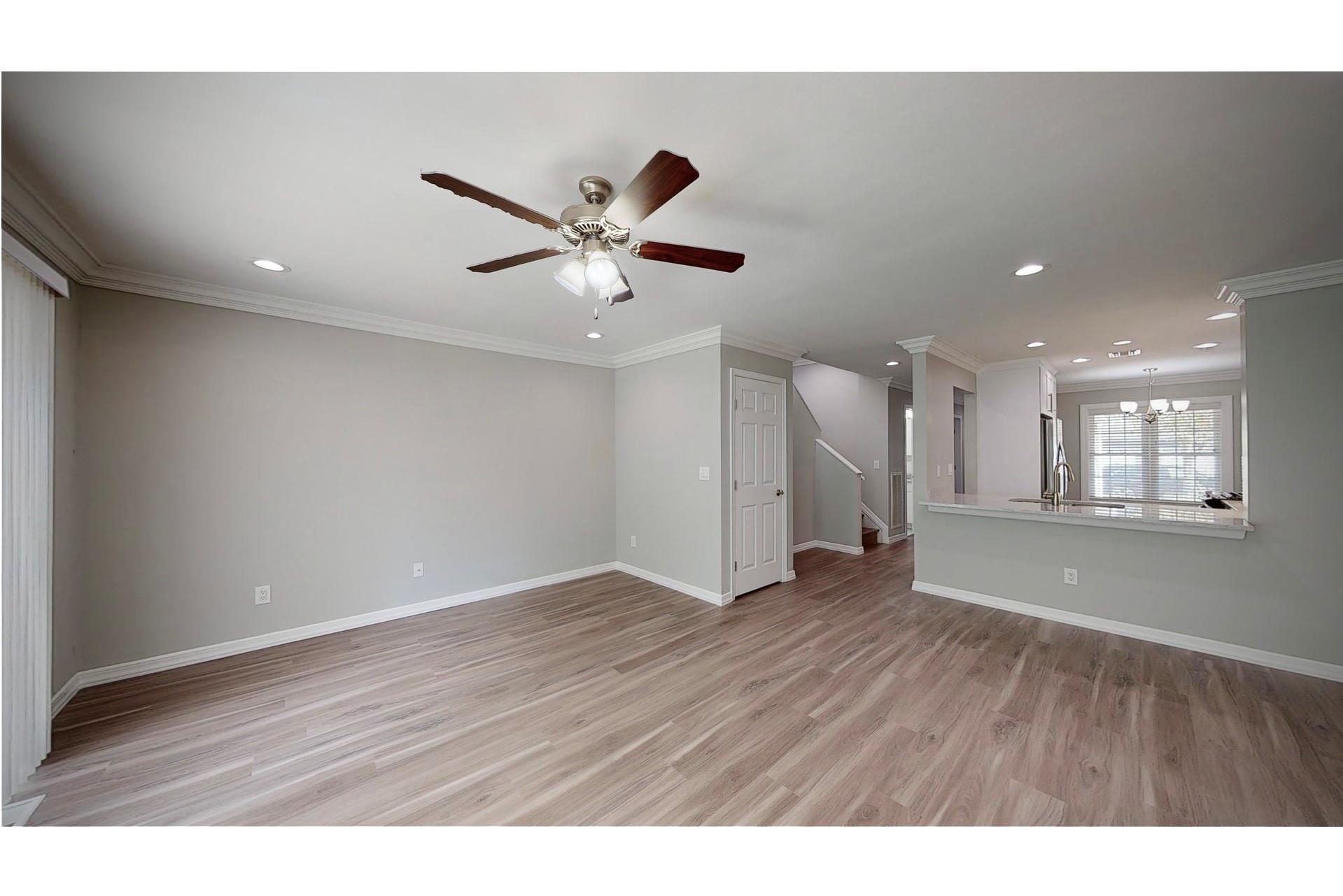 100 Saddle Cove Road # 606, Bohemia, NY 11716