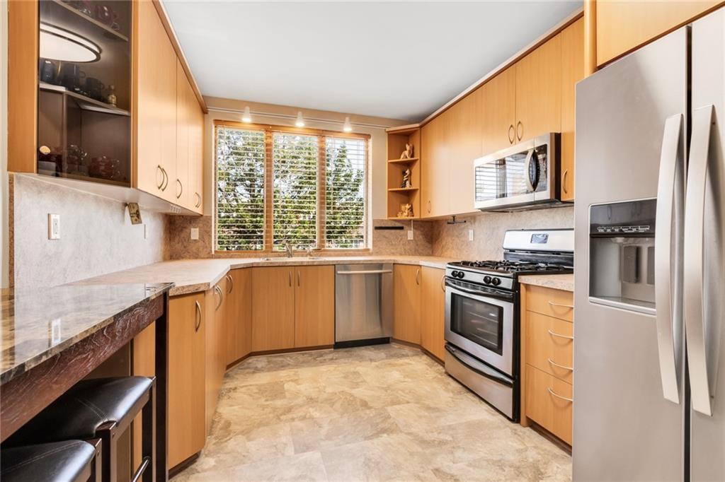 135 28th Avenue # 2A, Brooklyn, NY 11214