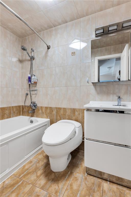 135 28th Avenue # 2A, Brooklyn, NY 11214