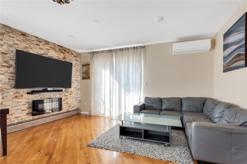 135 28th Avenue # 2A, Brooklyn, NY 11214