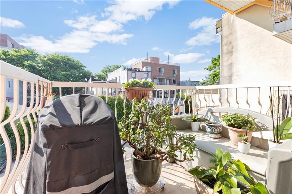 135 28th Avenue # 2A, Brooklyn, NY 11214