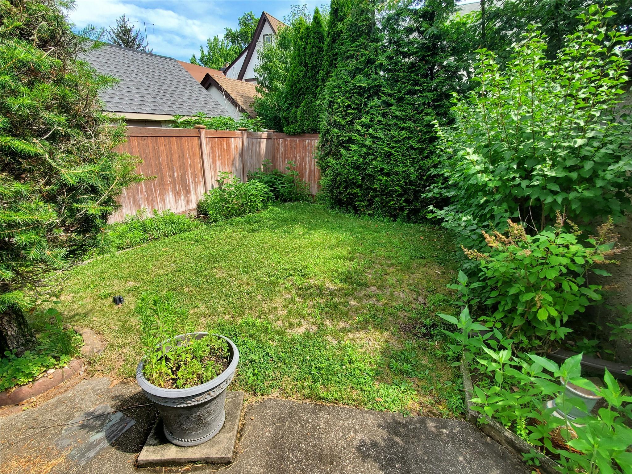 42-03 Westmoreland Street, Little Neck, NY 11363