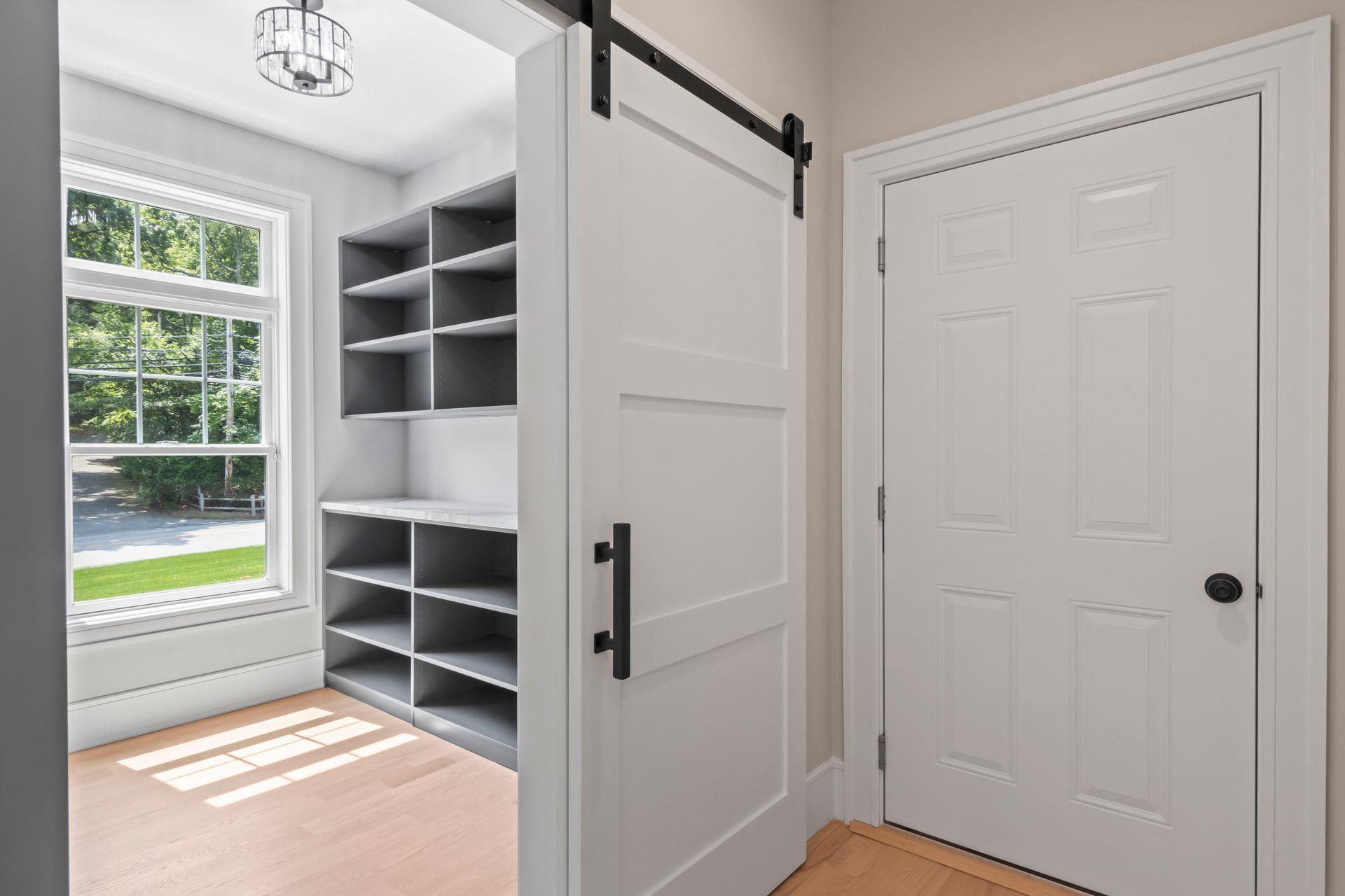 28 Meadow Glen Road, Northport, NY 11768