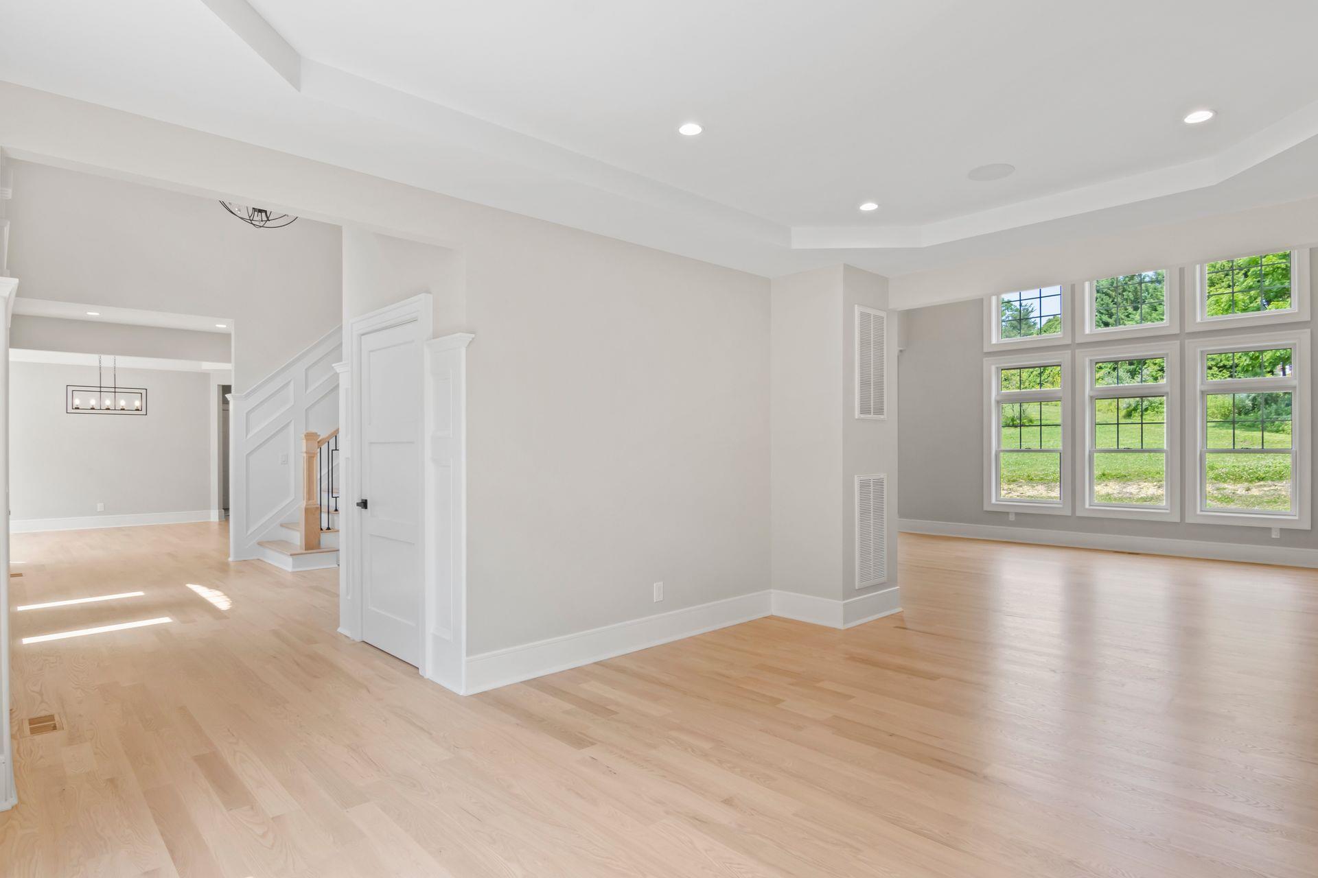 28 Meadow Glen Road, Northport, NY 11768