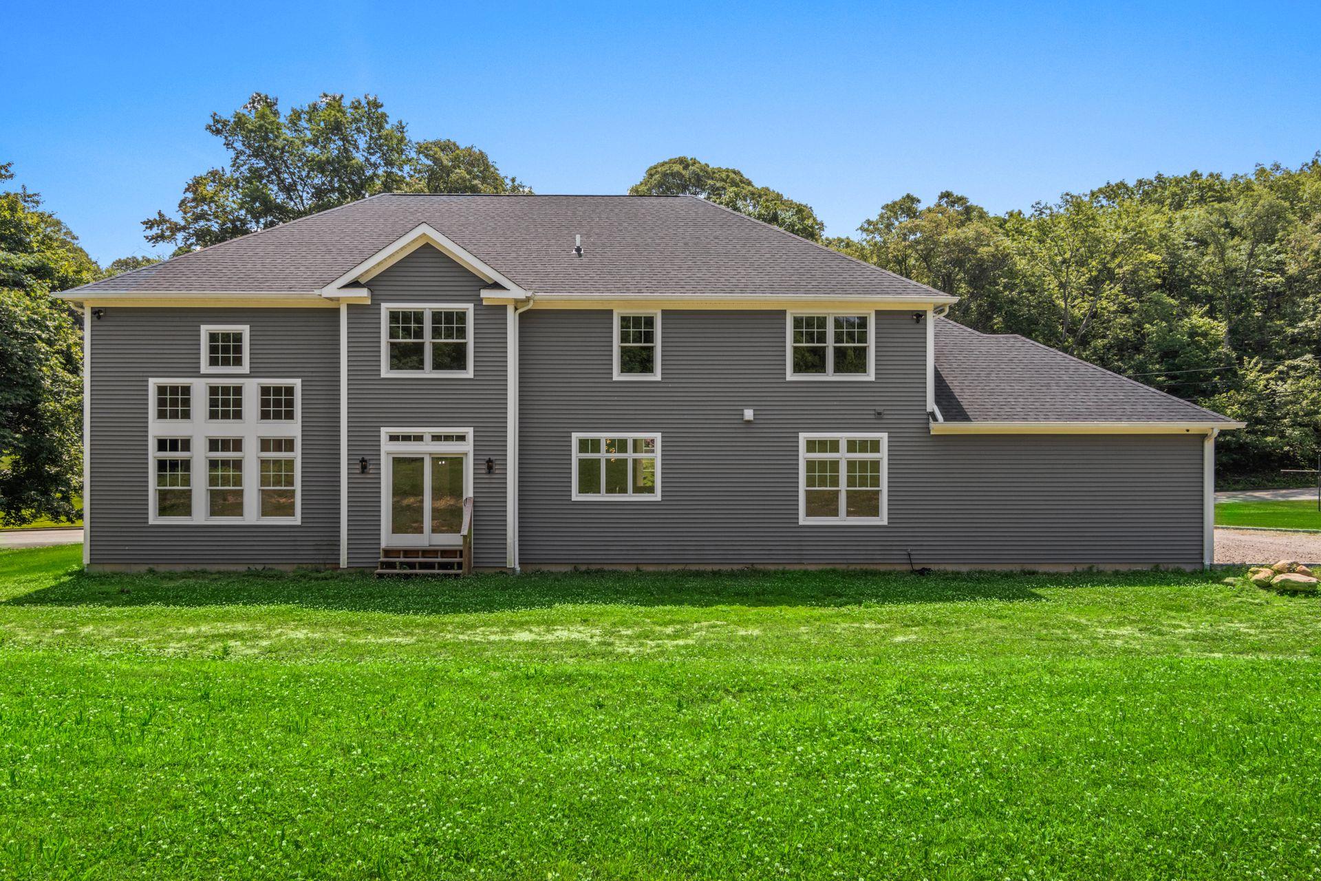 28 Meadow Glen Road, Northport, NY 11768