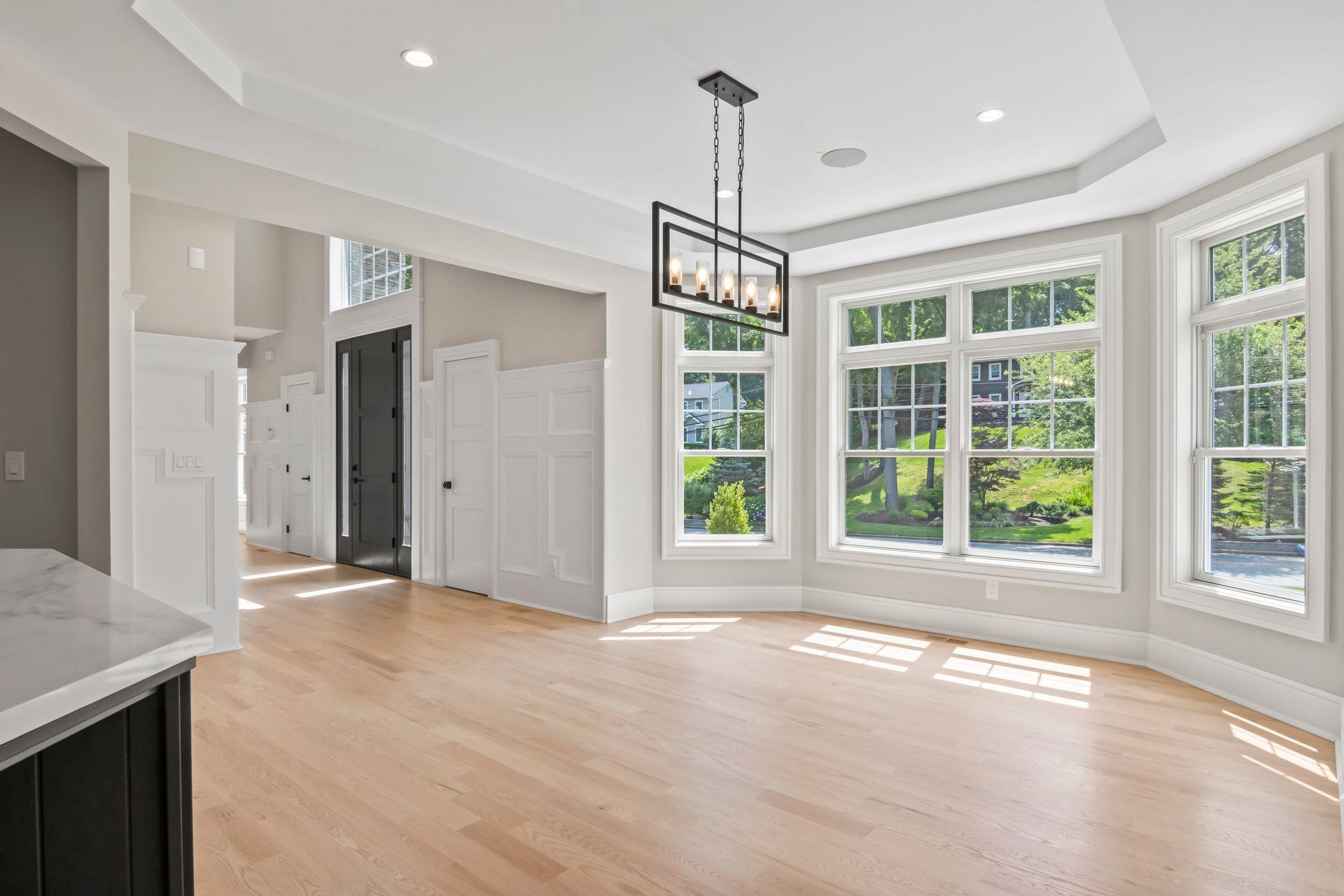 28 Meadow Glen Road, Northport, NY 11768