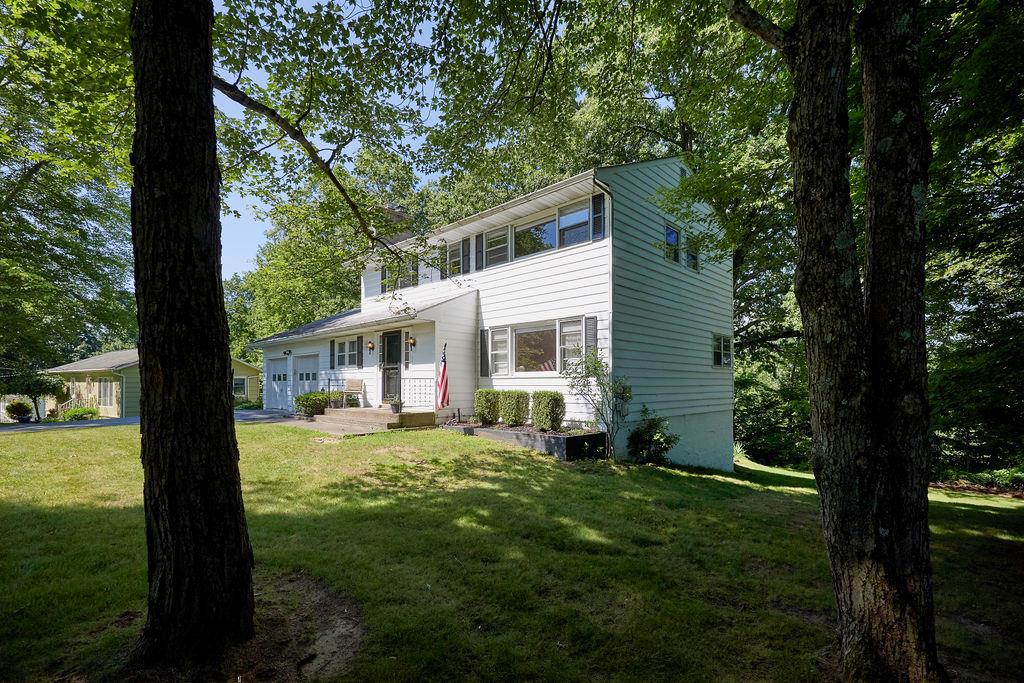 152 Bart Drive, Poughkeepsie, NY 12603