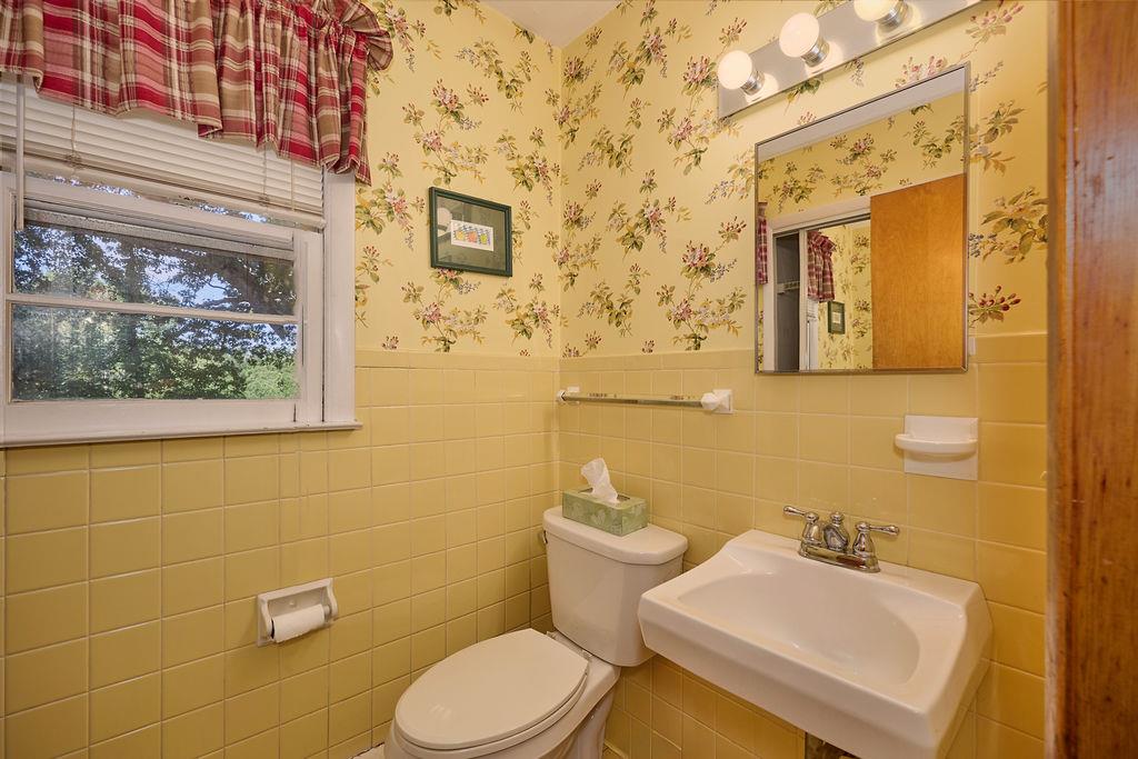 152 Bart Drive, Poughkeepsie, NY 12603