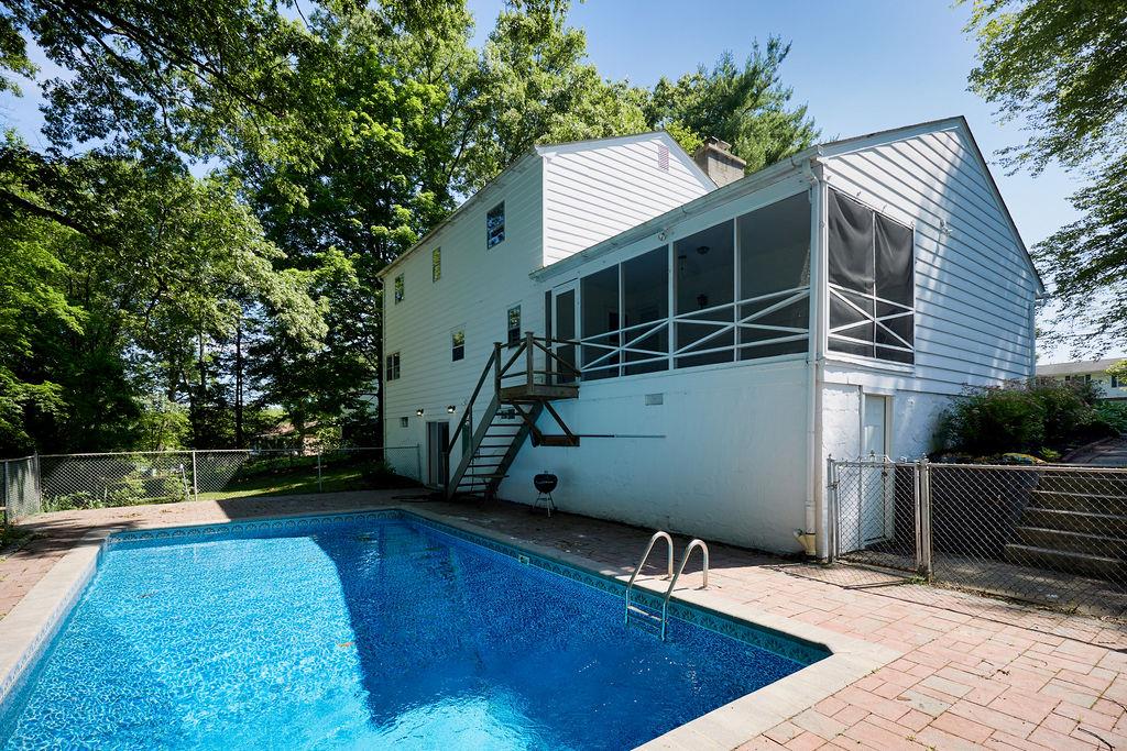 152 Bart Drive, Poughkeepsie, NY 12603