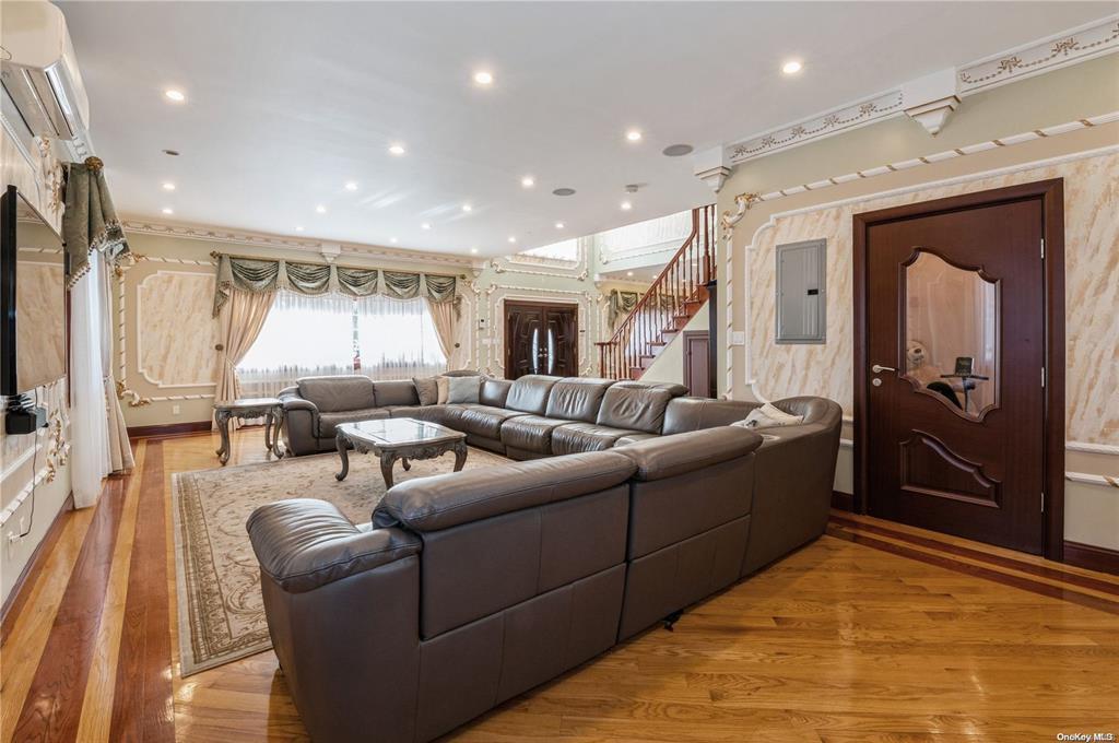 166-21 Goethals Avenue, Jamaica Estates, NY 11432