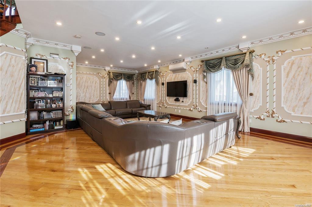 166-21 Goethals Avenue, Jamaica Estates, NY 11432