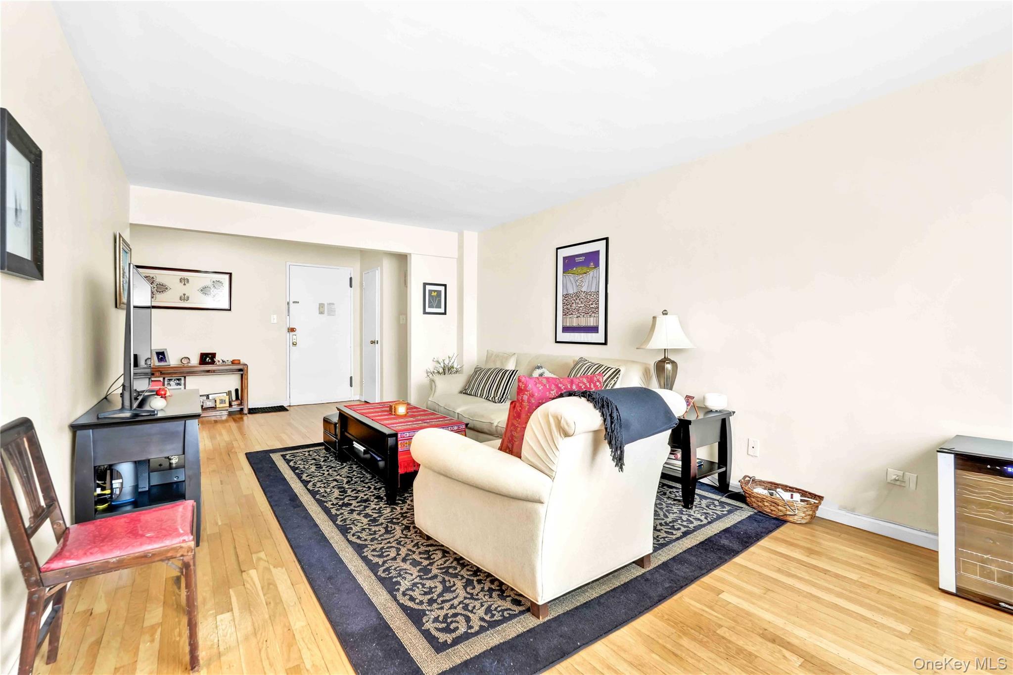 209-10 41 Avenue # 2J, Bayside, NY 11361