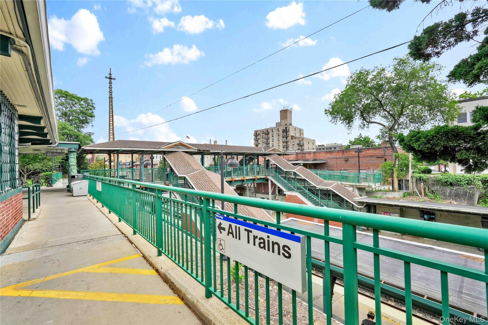 209-10 41 Avenue # 2J, Bayside, NY 11361