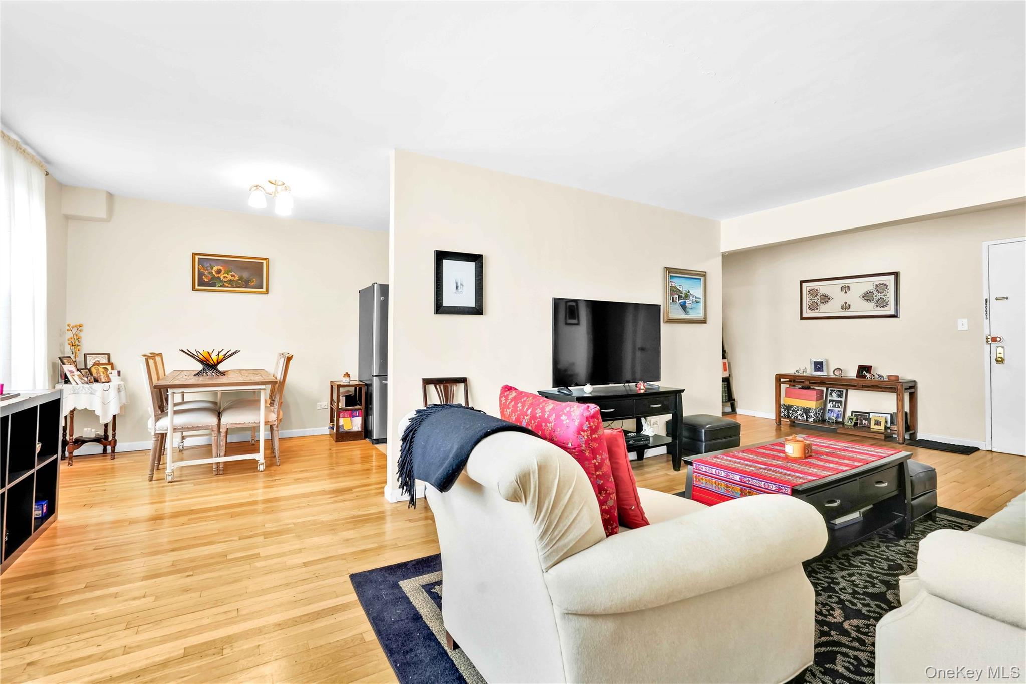 209-10 41 Avenue # 2J, Bayside, NY 11361