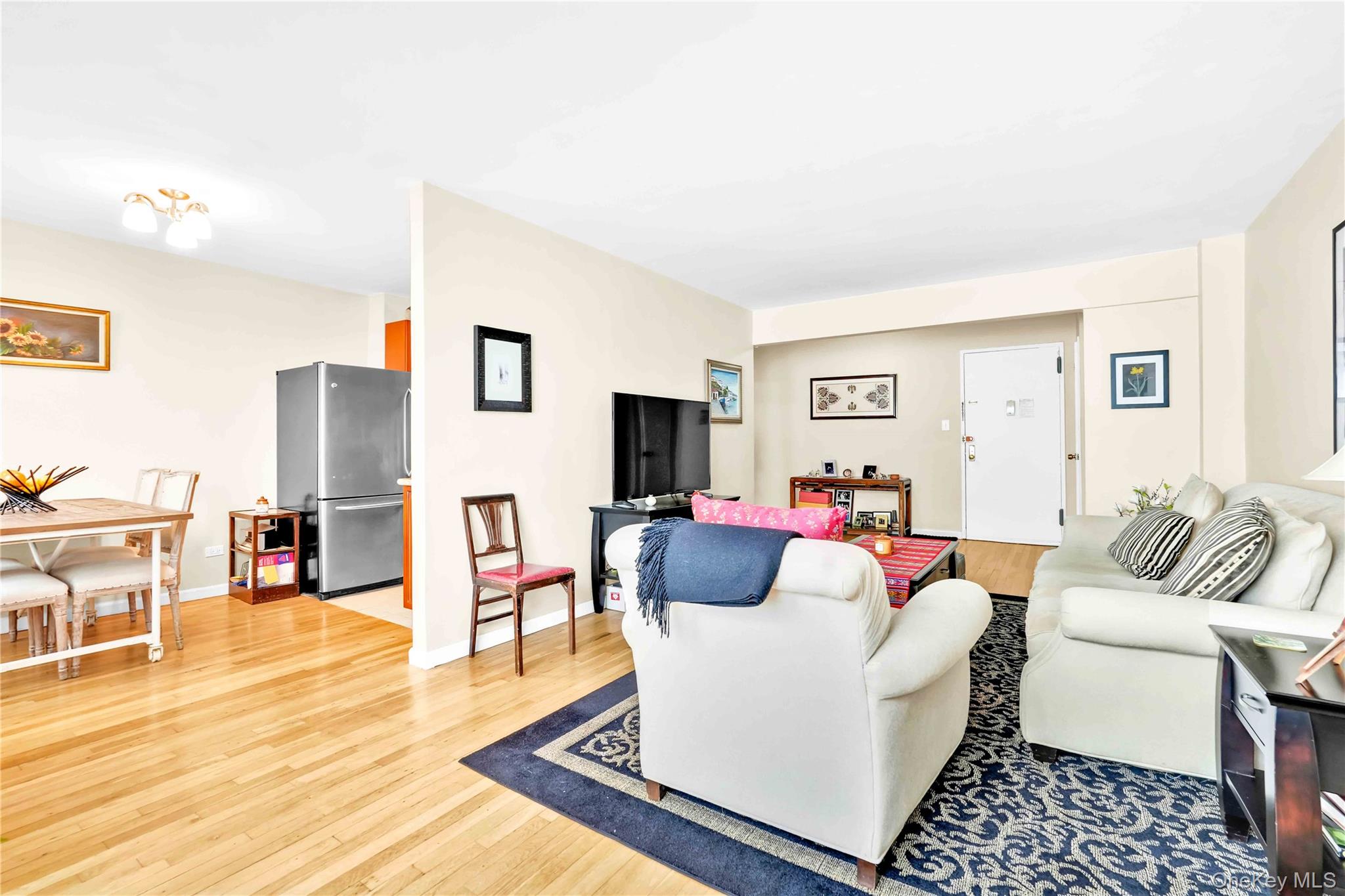 209-10 41 Avenue # 2J, Bayside, NY 11361