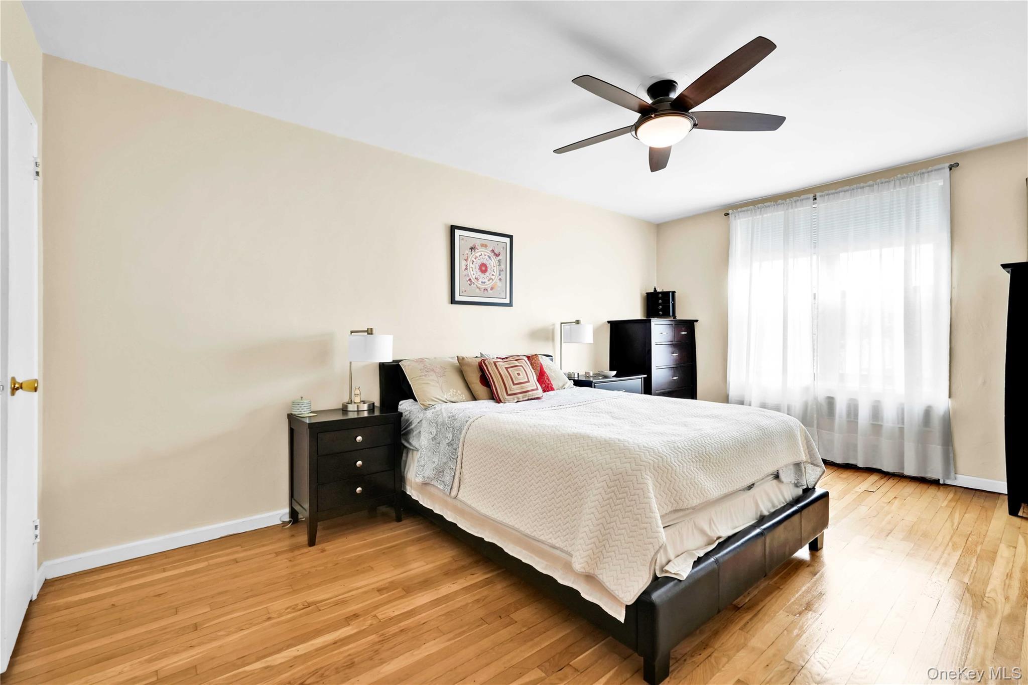 209-10 41 Avenue # 2J, Bayside, NY 11361