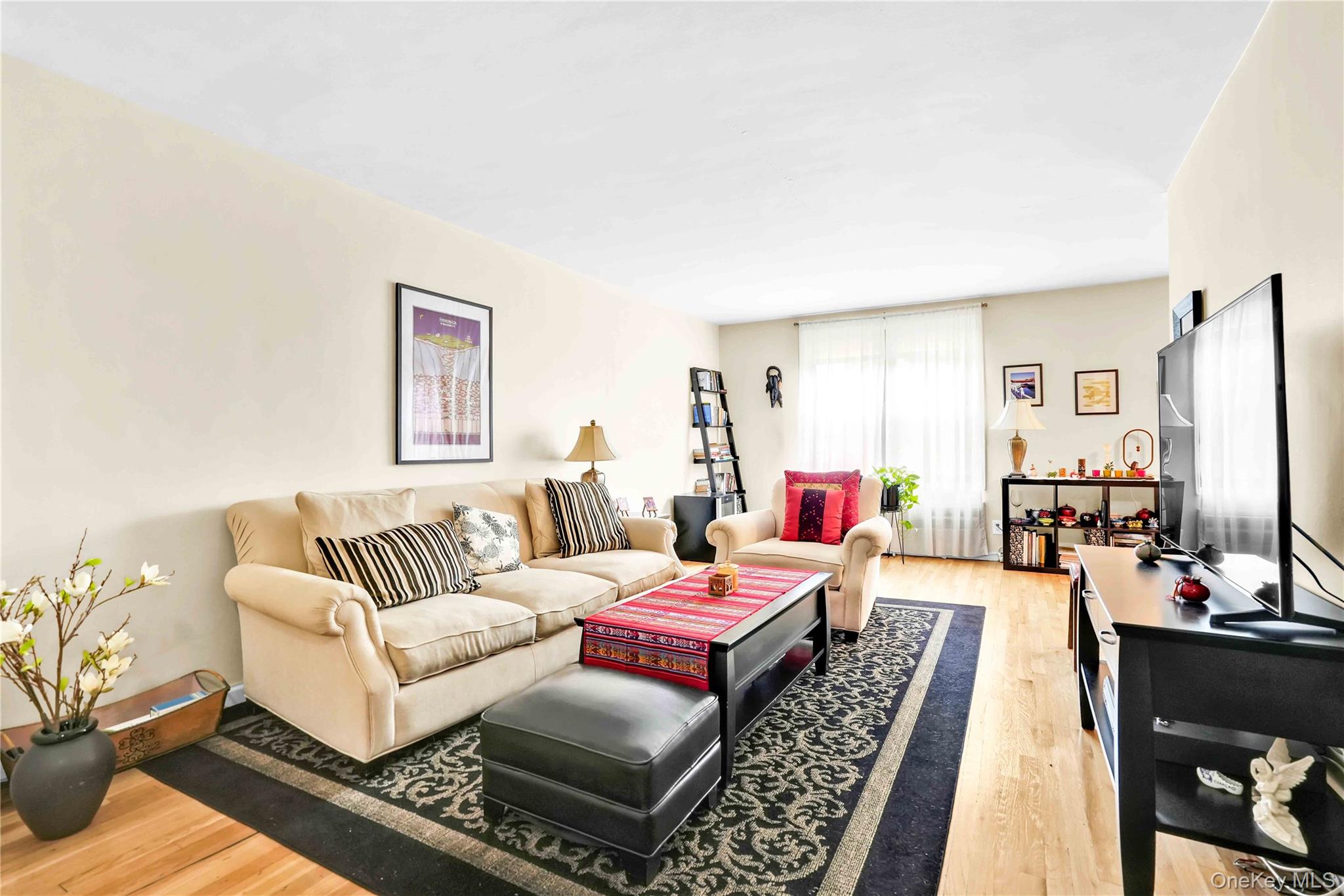 209-10 41 Avenue # 2J, Bayside, NY 11361