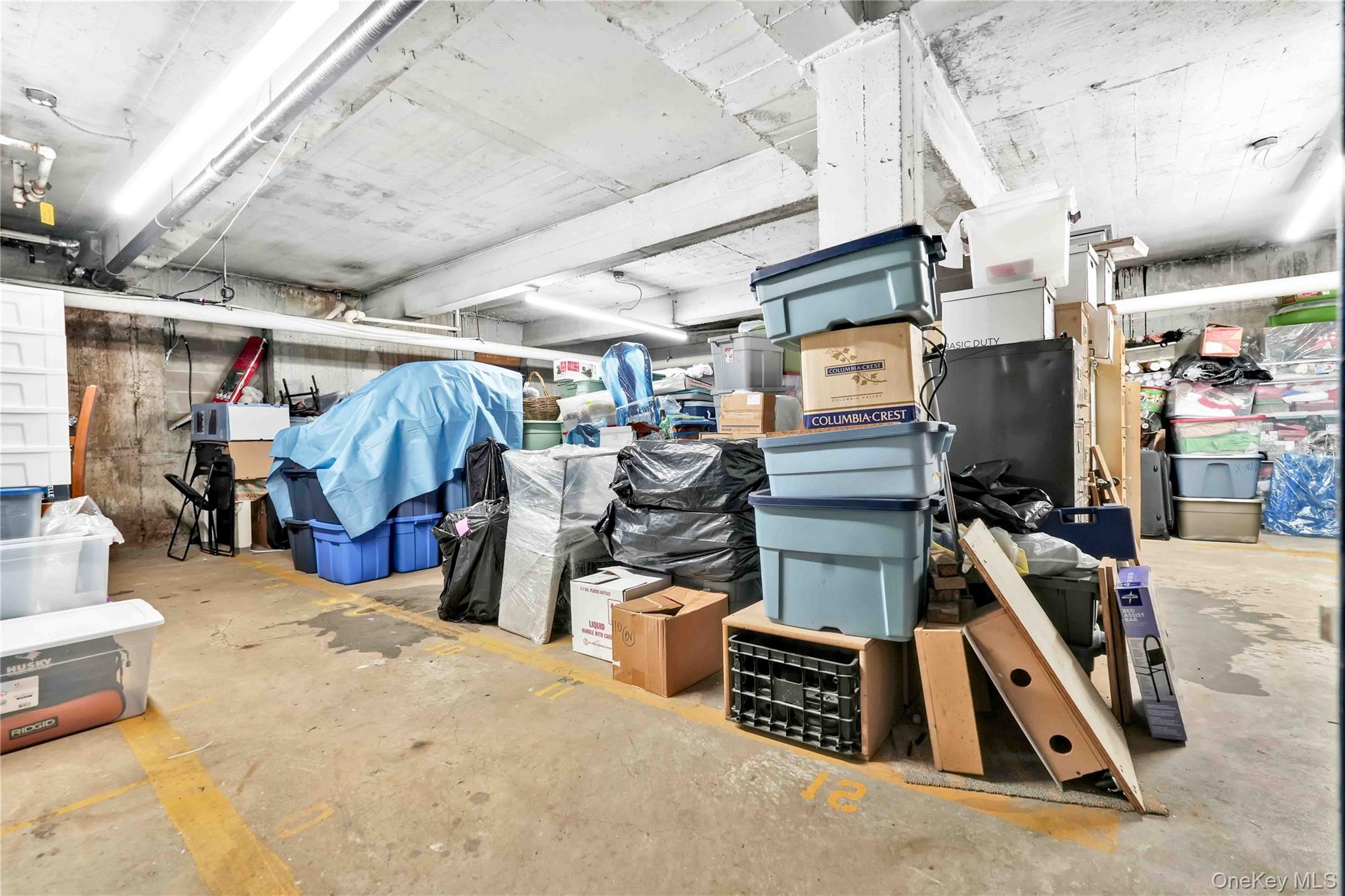 209-10 41 Avenue # 2J, Bayside, NY 11361