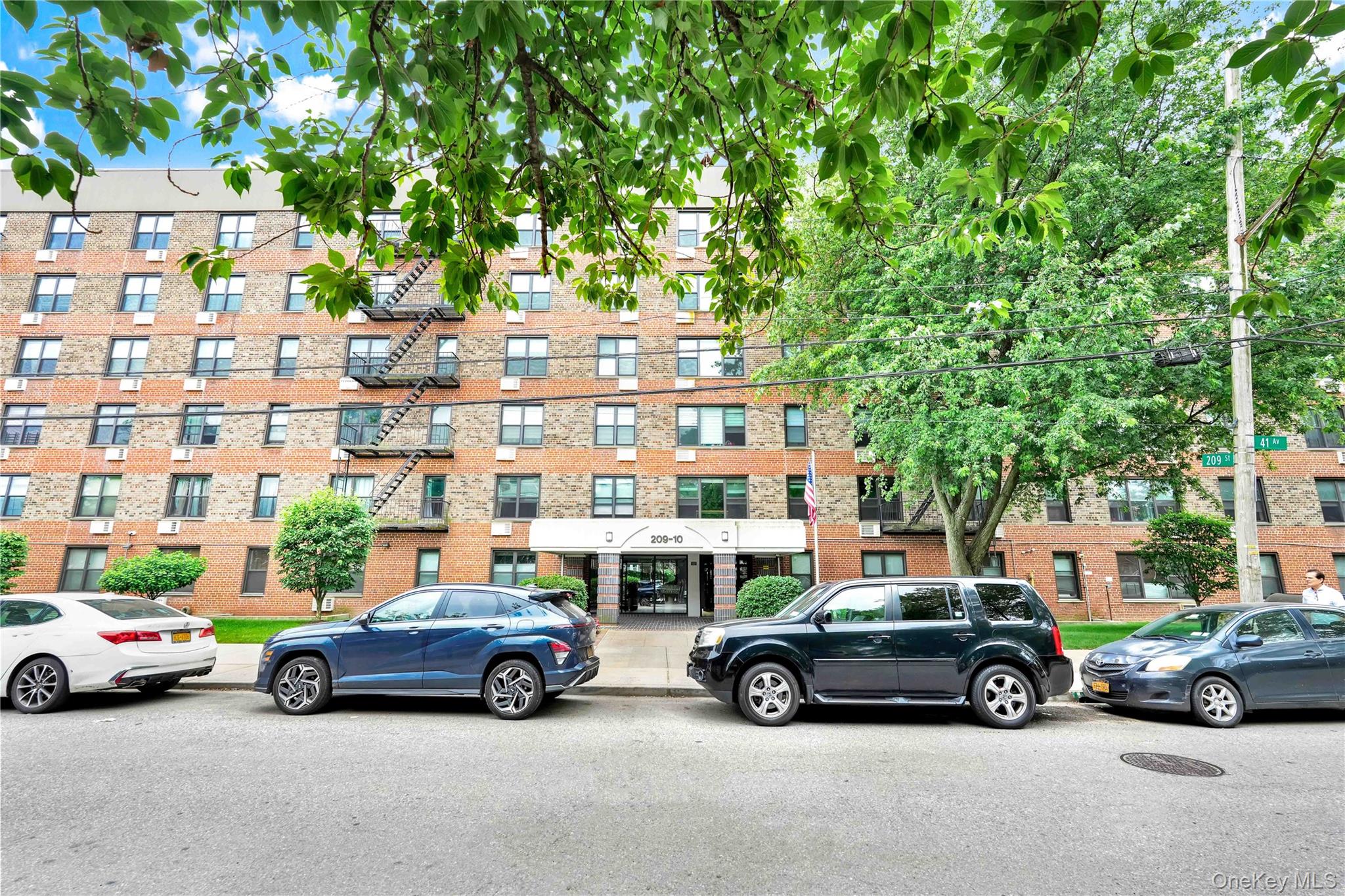 209-10 41 Avenue # 2J, Bayside, NY 11361