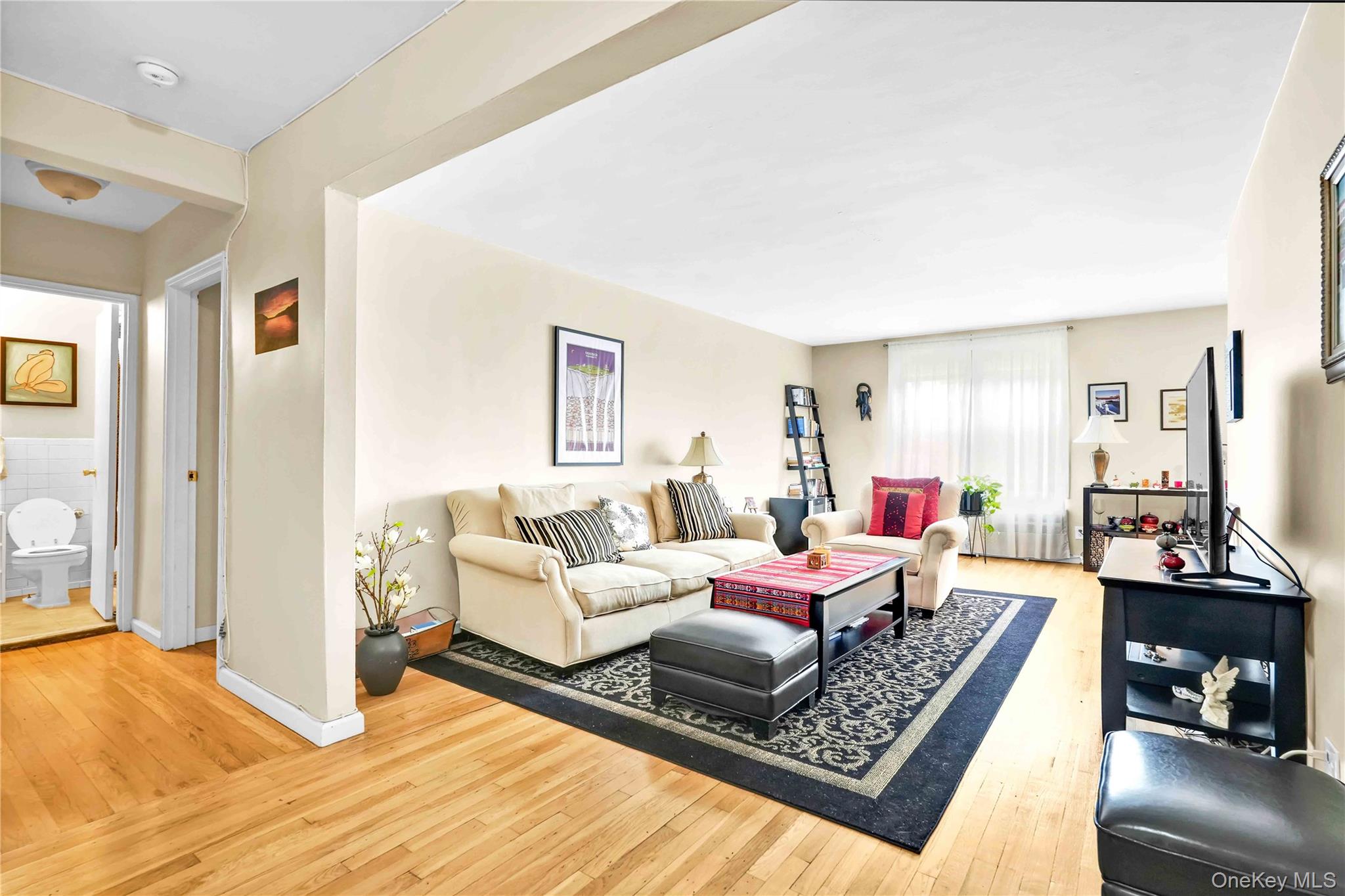 209-10 41 Avenue # 2J, Bayside, NY 11361