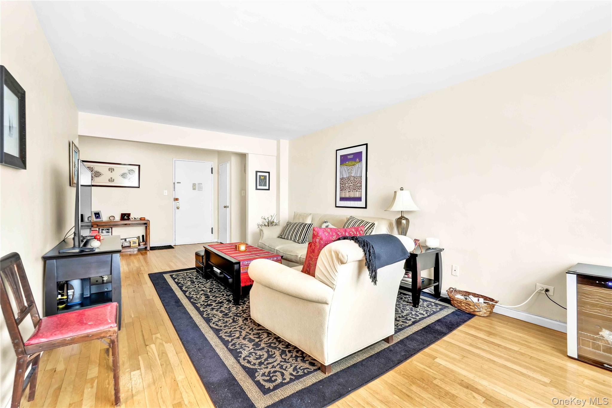 209-10 41 Avenue # 2J, Bayside, NY 11361