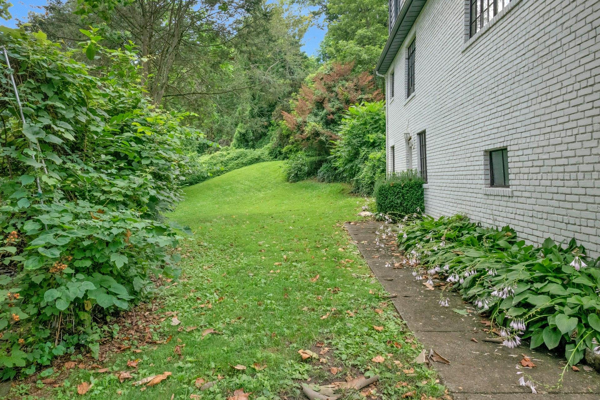 25 Alta Vista Drive, Yonkers, NY 10710