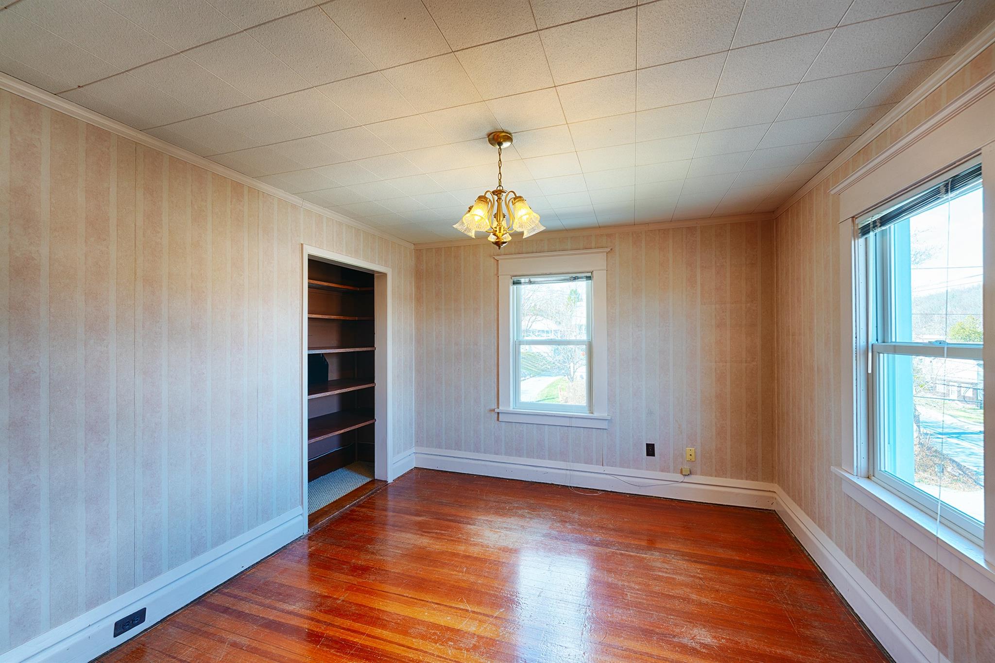 105 Gleneida Avenue, Carmel, NY 10512