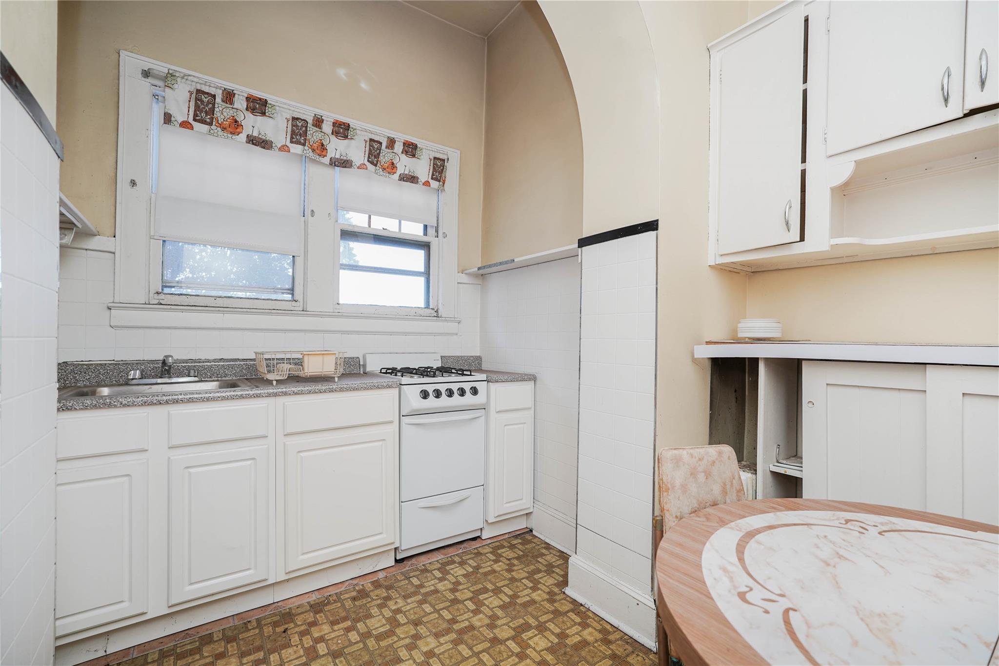 1124-1126 Richmond Terrace, Staten Island, NY 10310
