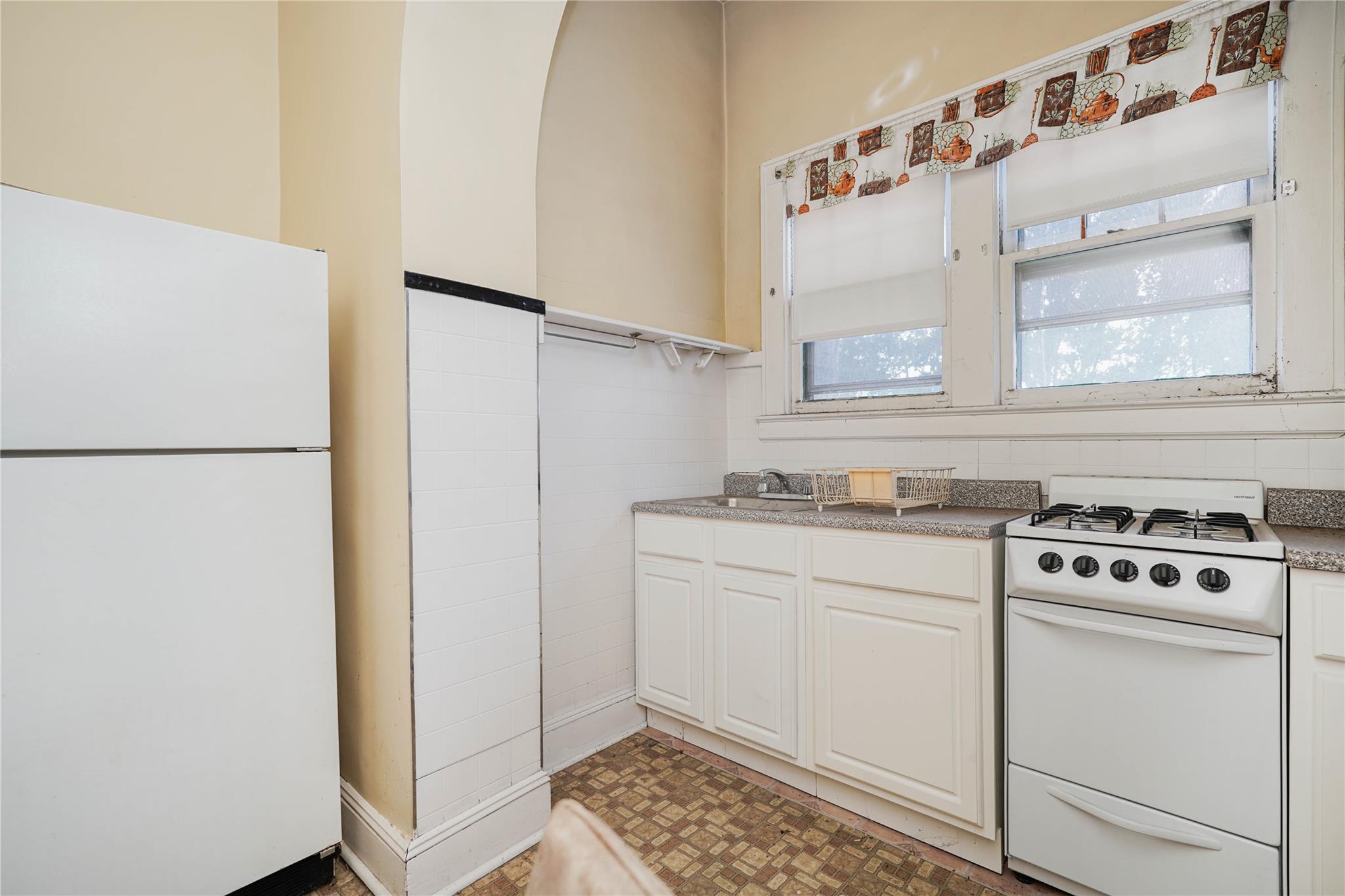 1124-1126 Richmond Terrace, Staten Island, NY 10310