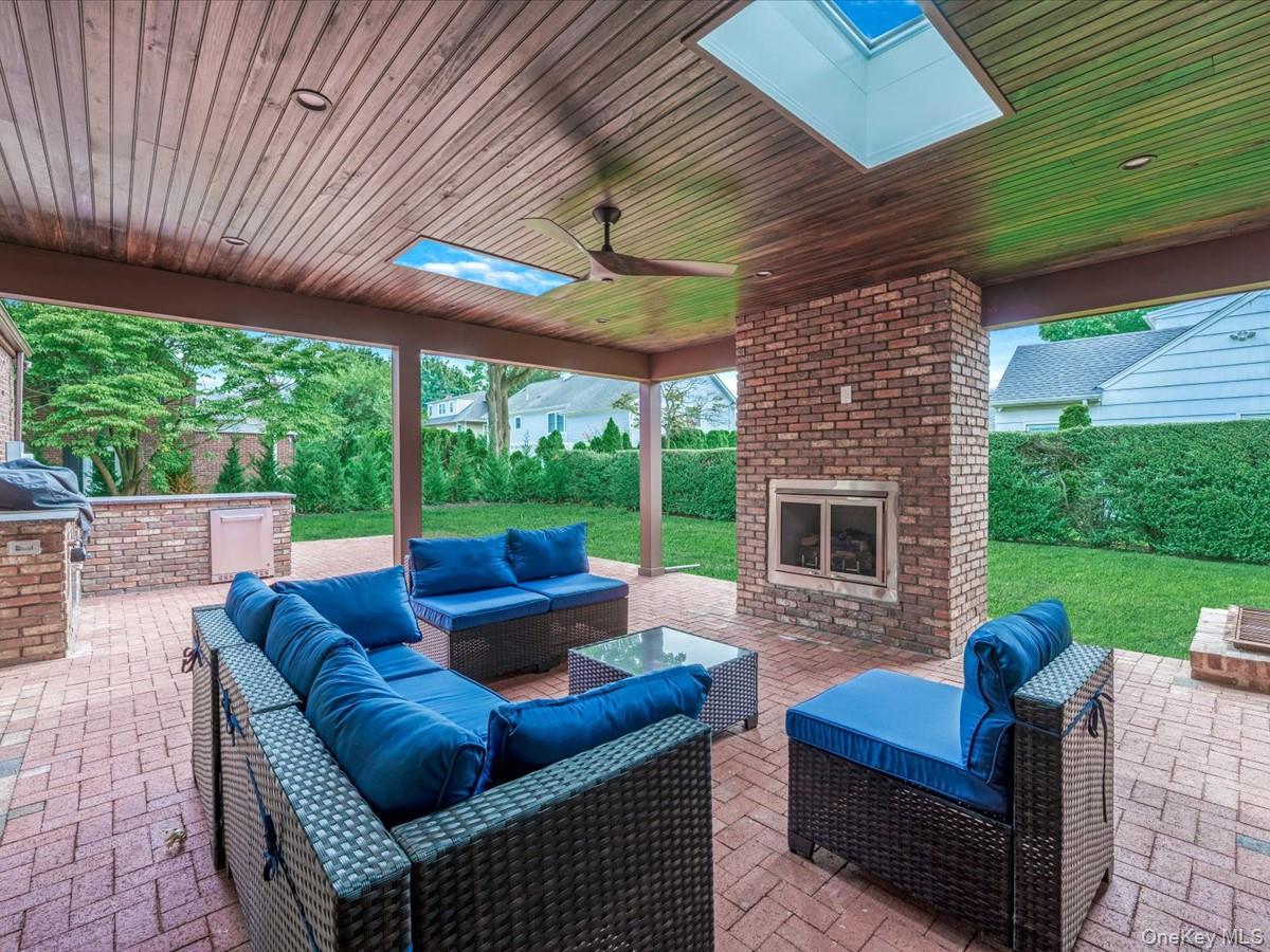 236 Stewart Avenue, Garden City, NY 11530