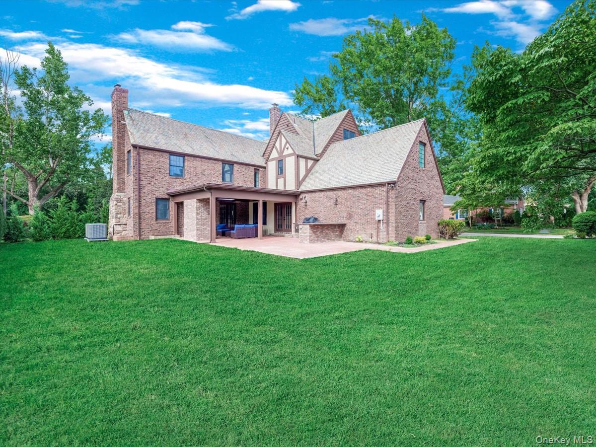 236 Stewart Avenue, Garden City, NY 11530