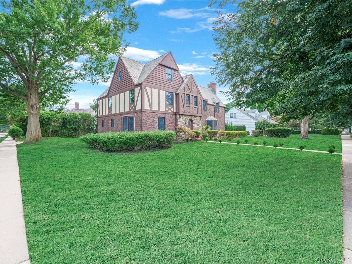 236 Stewart Avenue, Garden City, NY 11530