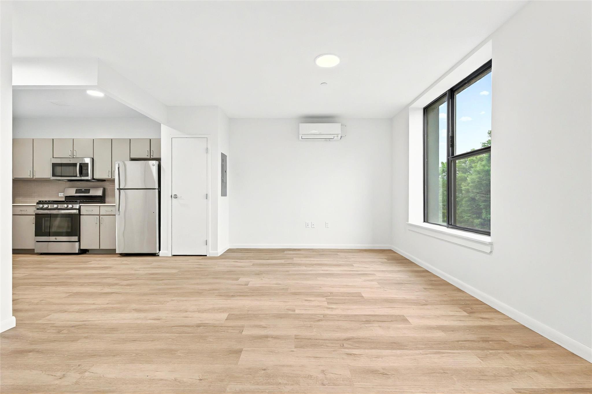 1727 Lacombe Avenue # 4B, Bronx, NY 10473