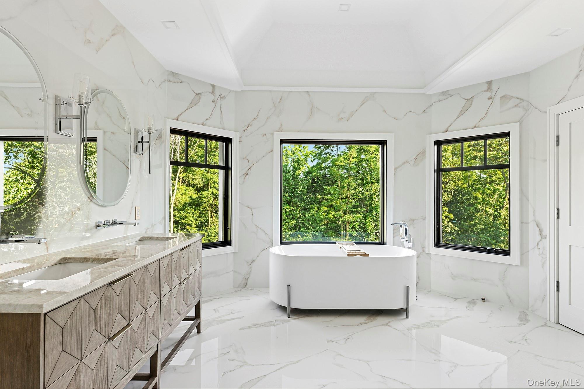 26 Saint Andrews Court, Old Westbury, NY 11568