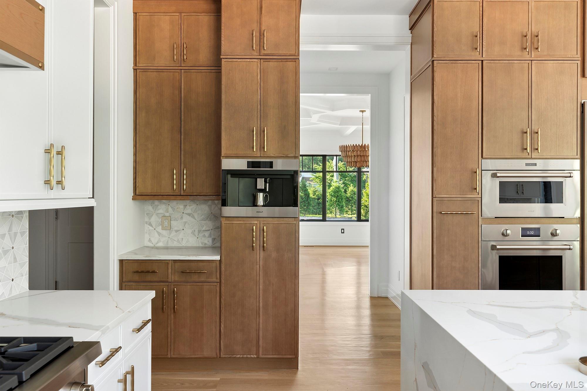 26 Saint Andrews Court, Old Westbury, NY 11568