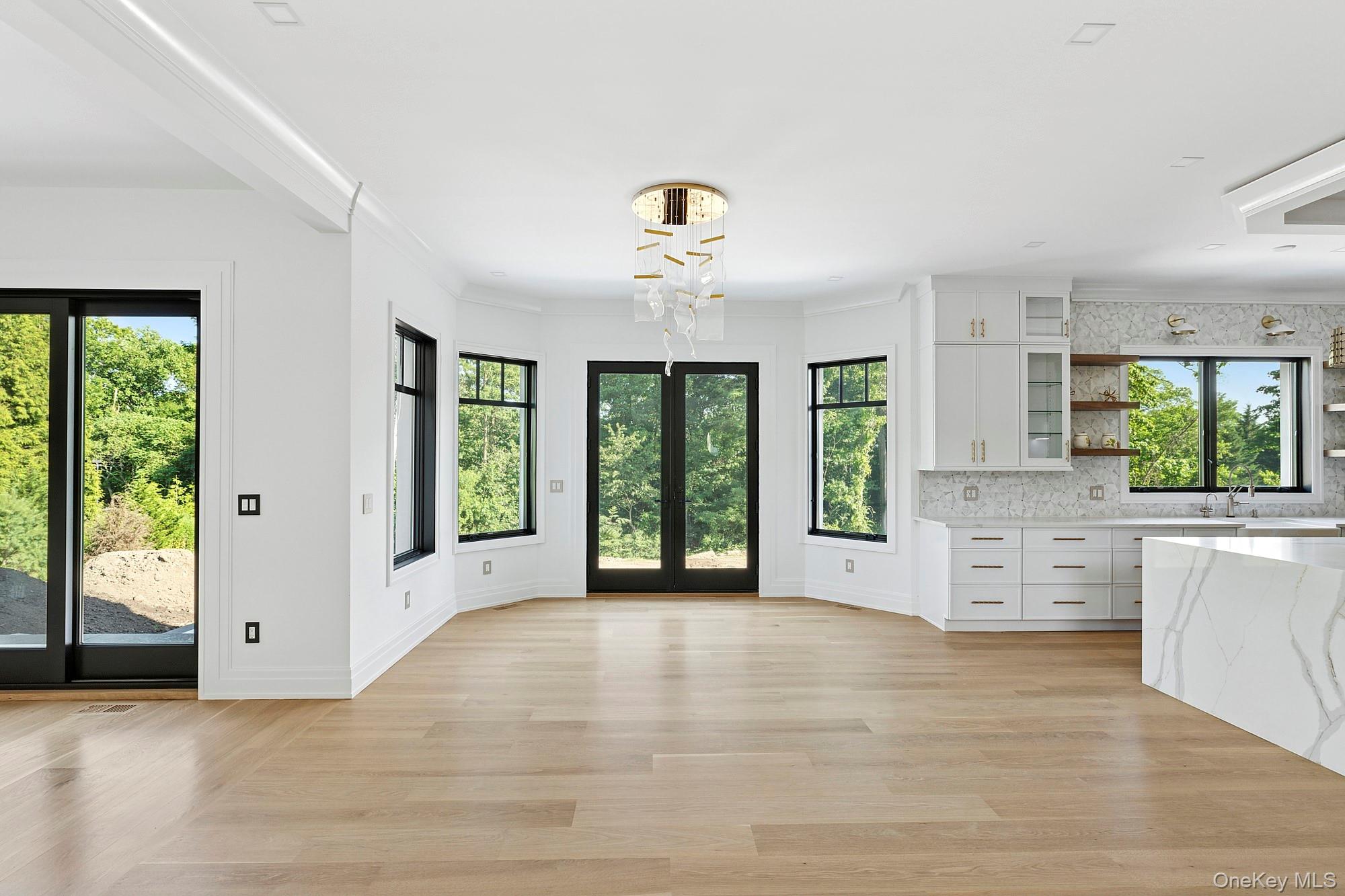 26 Saint Andrews Court, Old Westbury, NY 11568