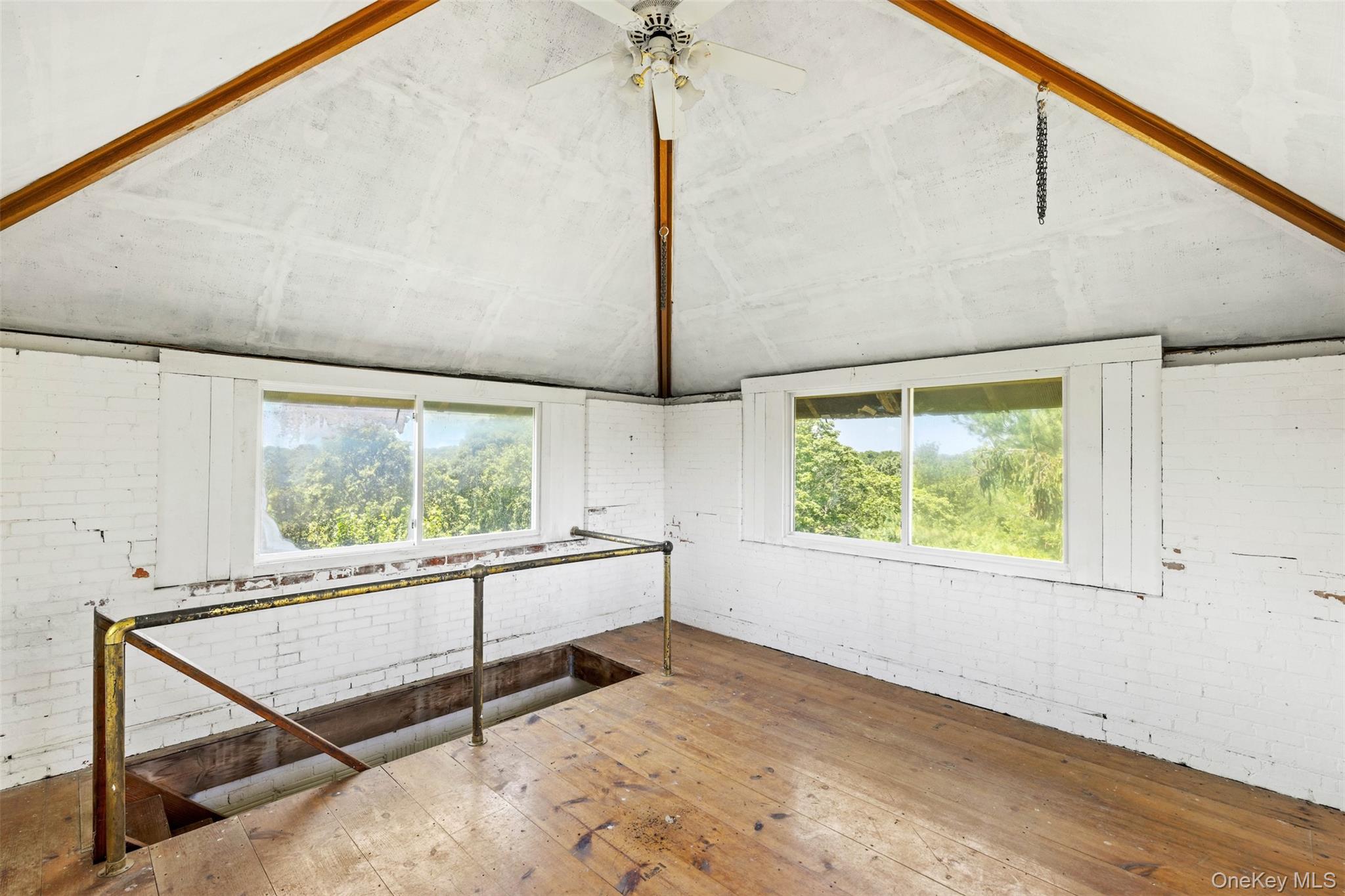 880 W Mill Road, Mattituck, NY 11952