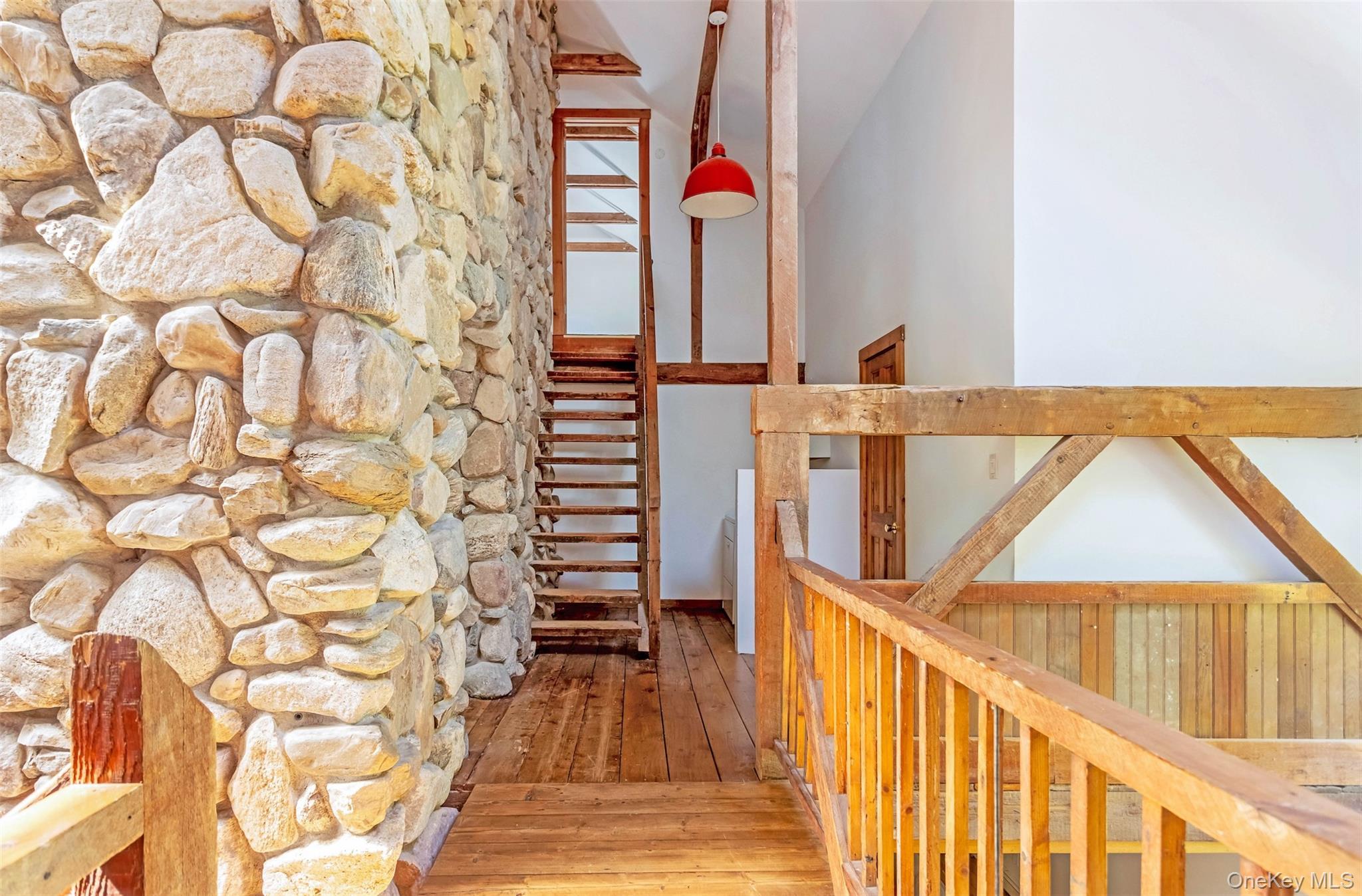 880 W Mill Road, Mattituck, NY 11952