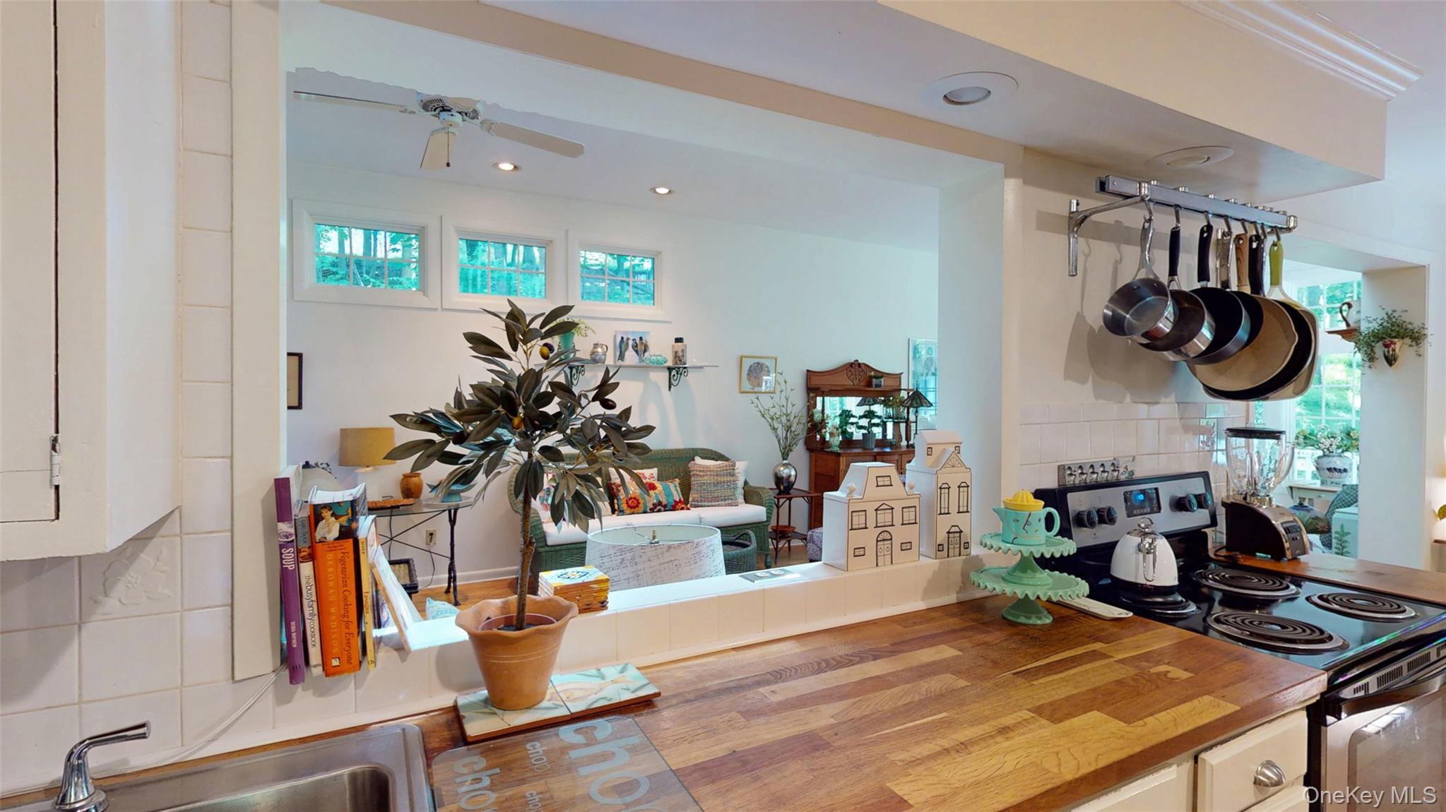 14 Cherie Lane, New Windsor, NY 12553