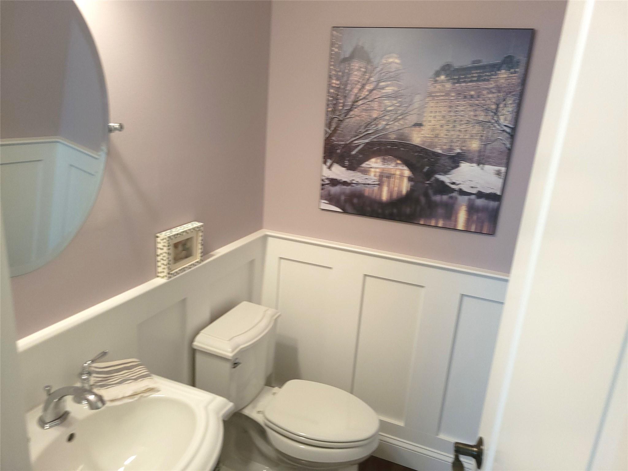 4 Toni Court, Center Moriches, NY 11934