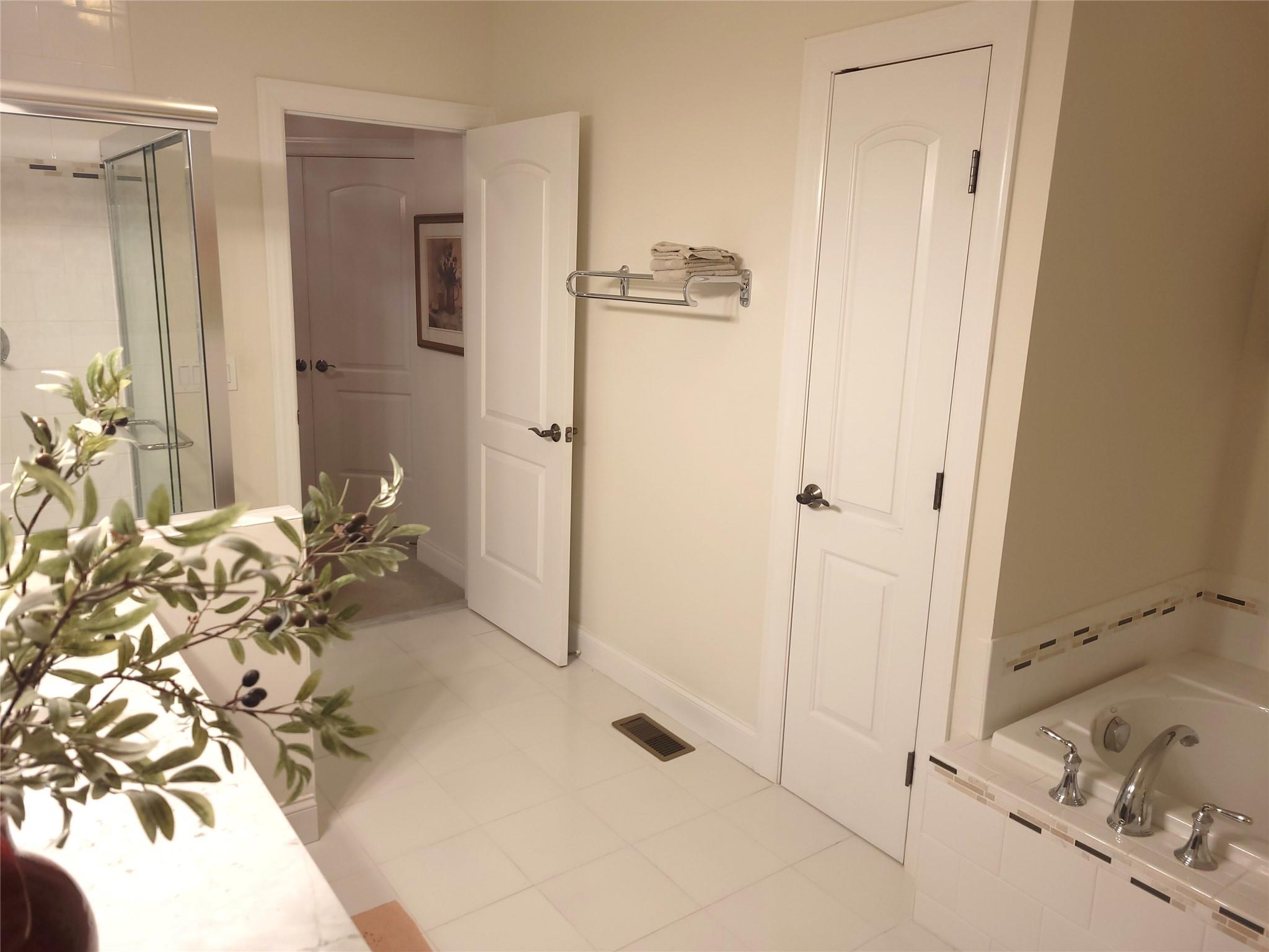 4 Toni Court, Center Moriches, NY 11934