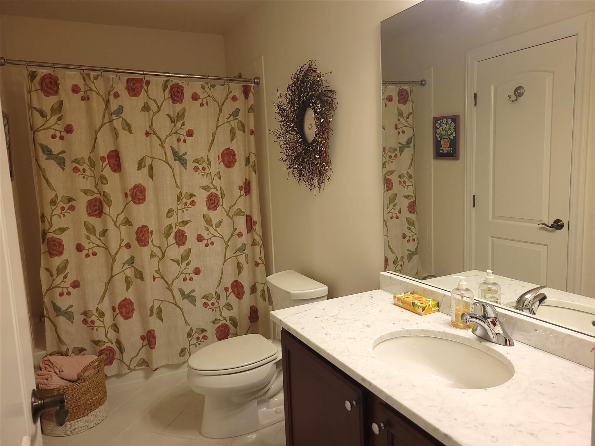 4 Toni Court, Center Moriches, NY 11934