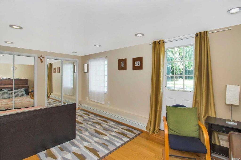29 Village Drive, Jericho, NY 11753