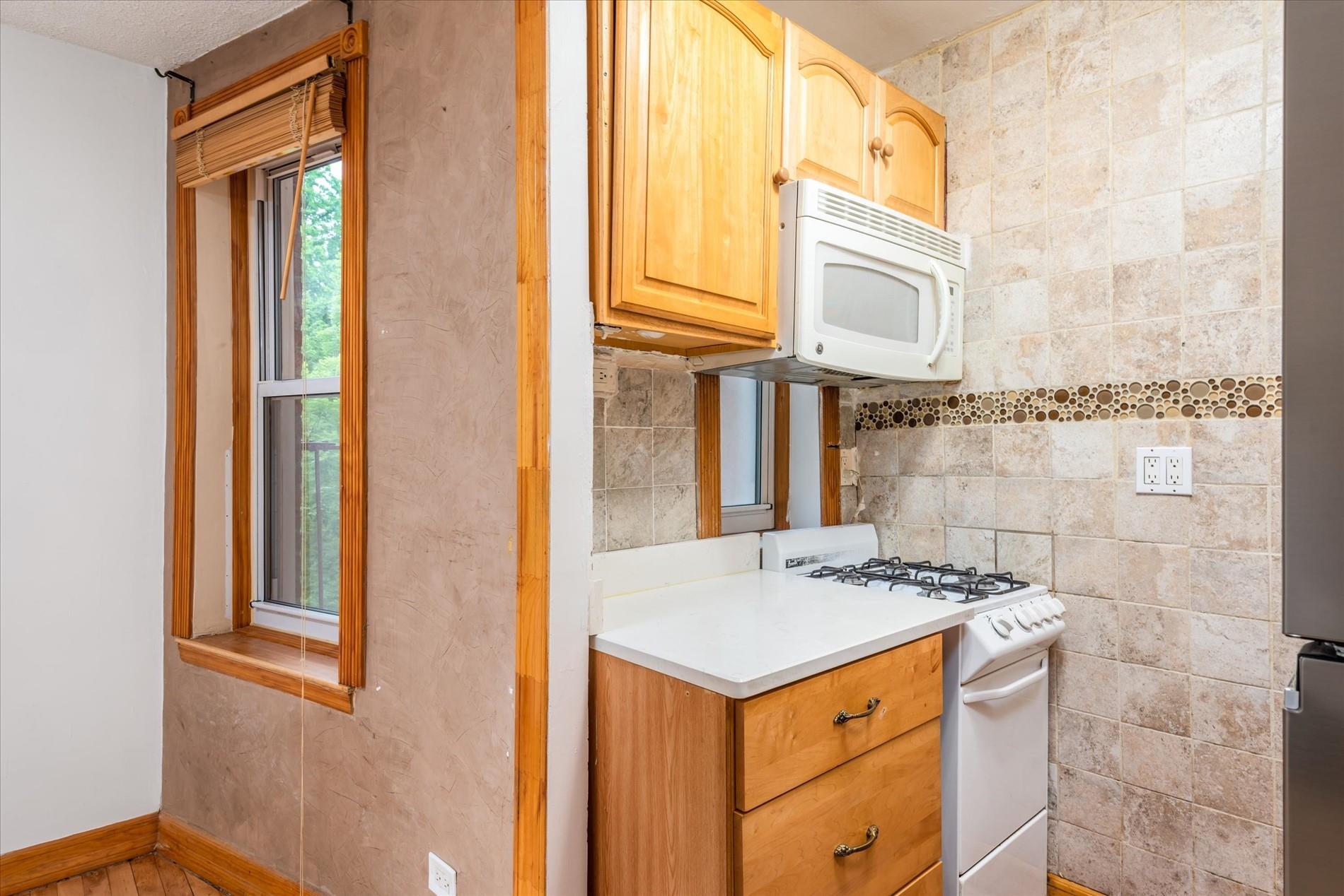 33-35 81st Street # 4A, Jackson Heights, NY 11372