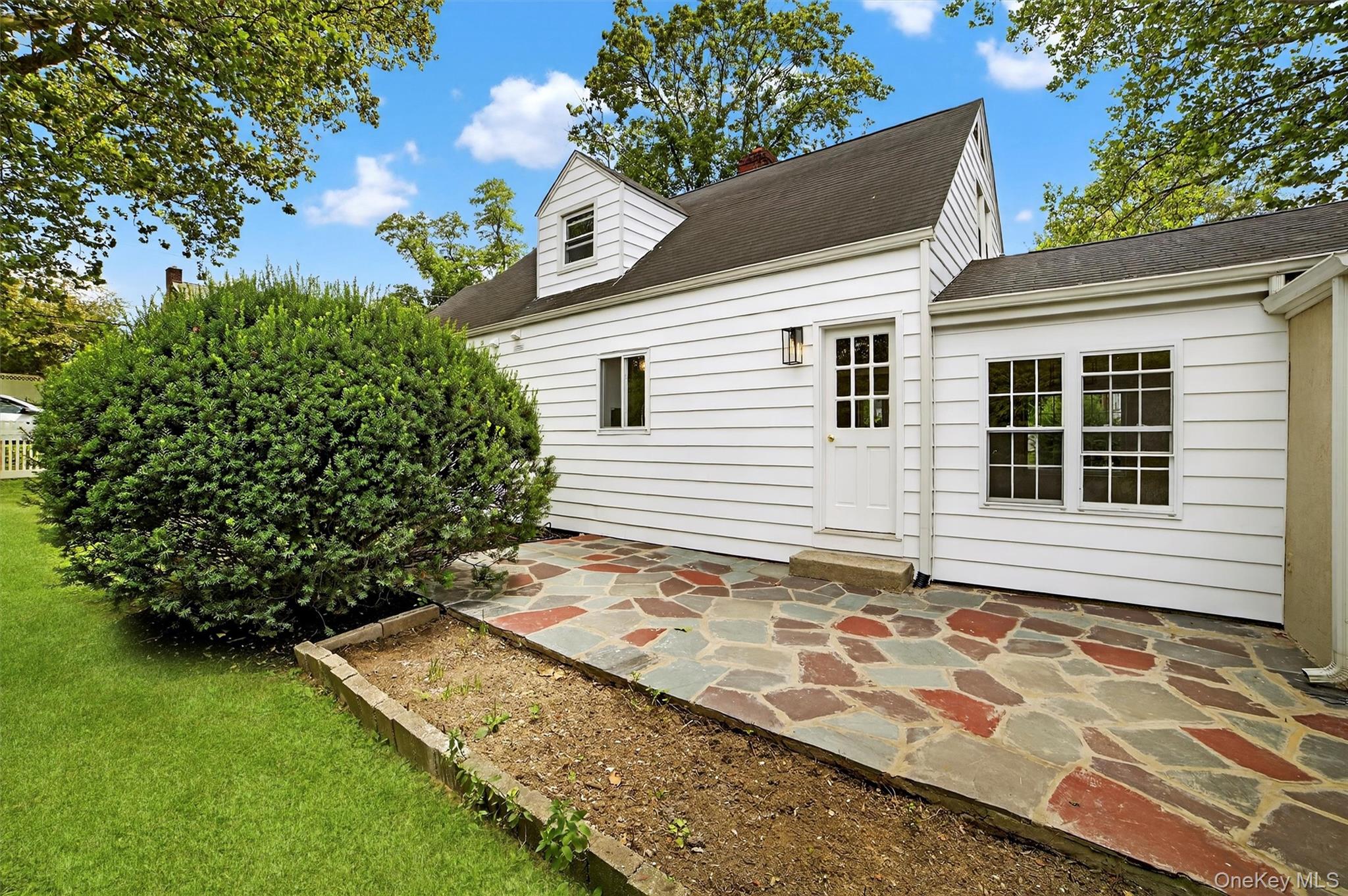 15 Benedict Avenue, Eastchester, NY 10709